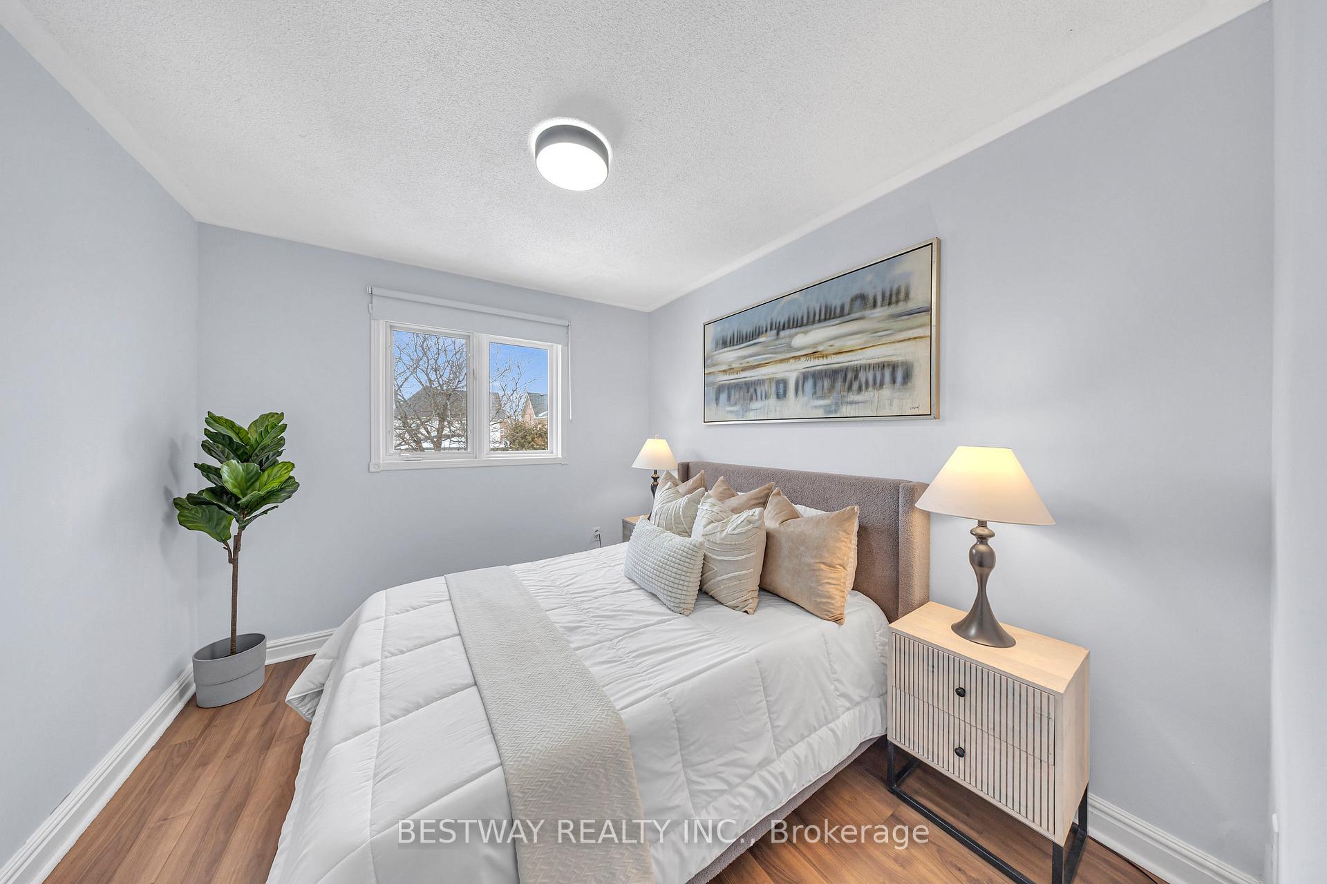 Photo 17 of 91 Zachary Place, Whitby, Brooklin — HOMEH