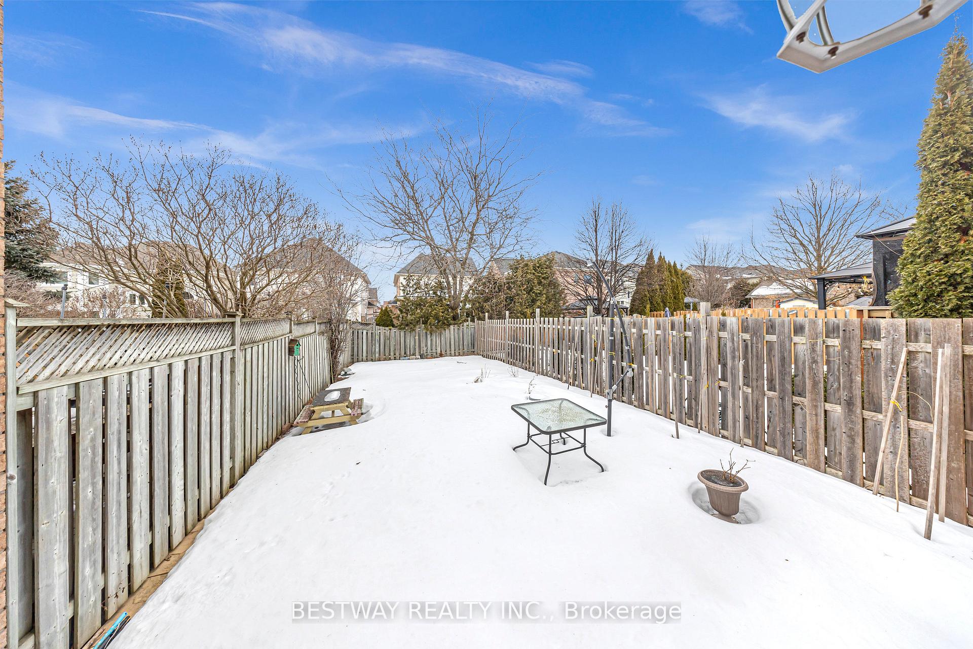 Photo 28 of 91 Zachary Place, Whitby, Brooklin — HOMEH
