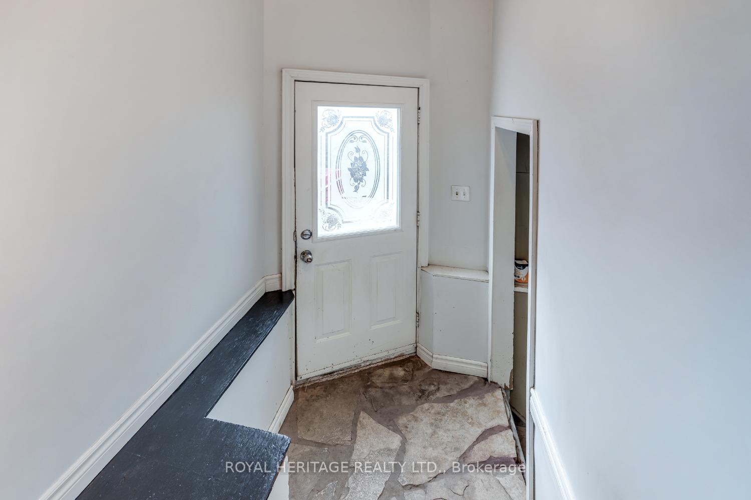 Photo 2 of 137 Elgin Street E, Oshawa, O'Neill — HOMEH