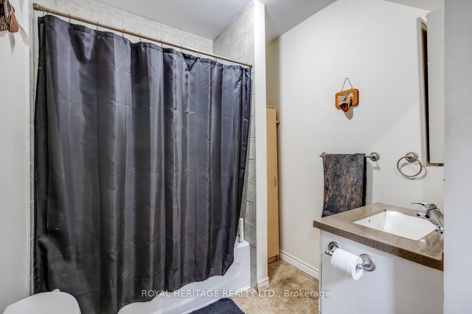 Photo 6 of 137 Elgin Street E, Oshawa, O'Neill — HOMEH
