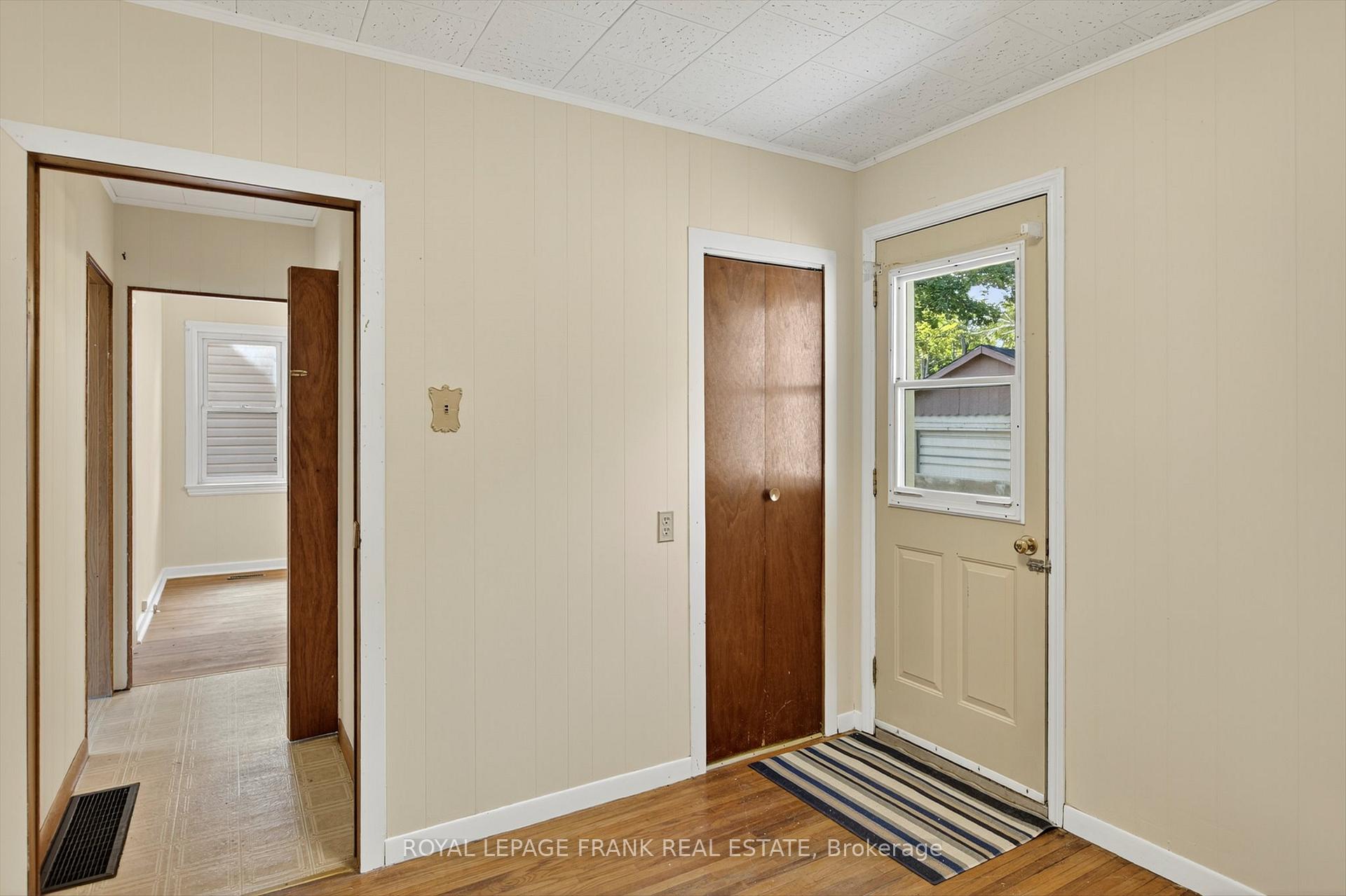 Photo 16 of 859 George Street N, Peterborough, Northcrest Ward 5 — HOMEH
