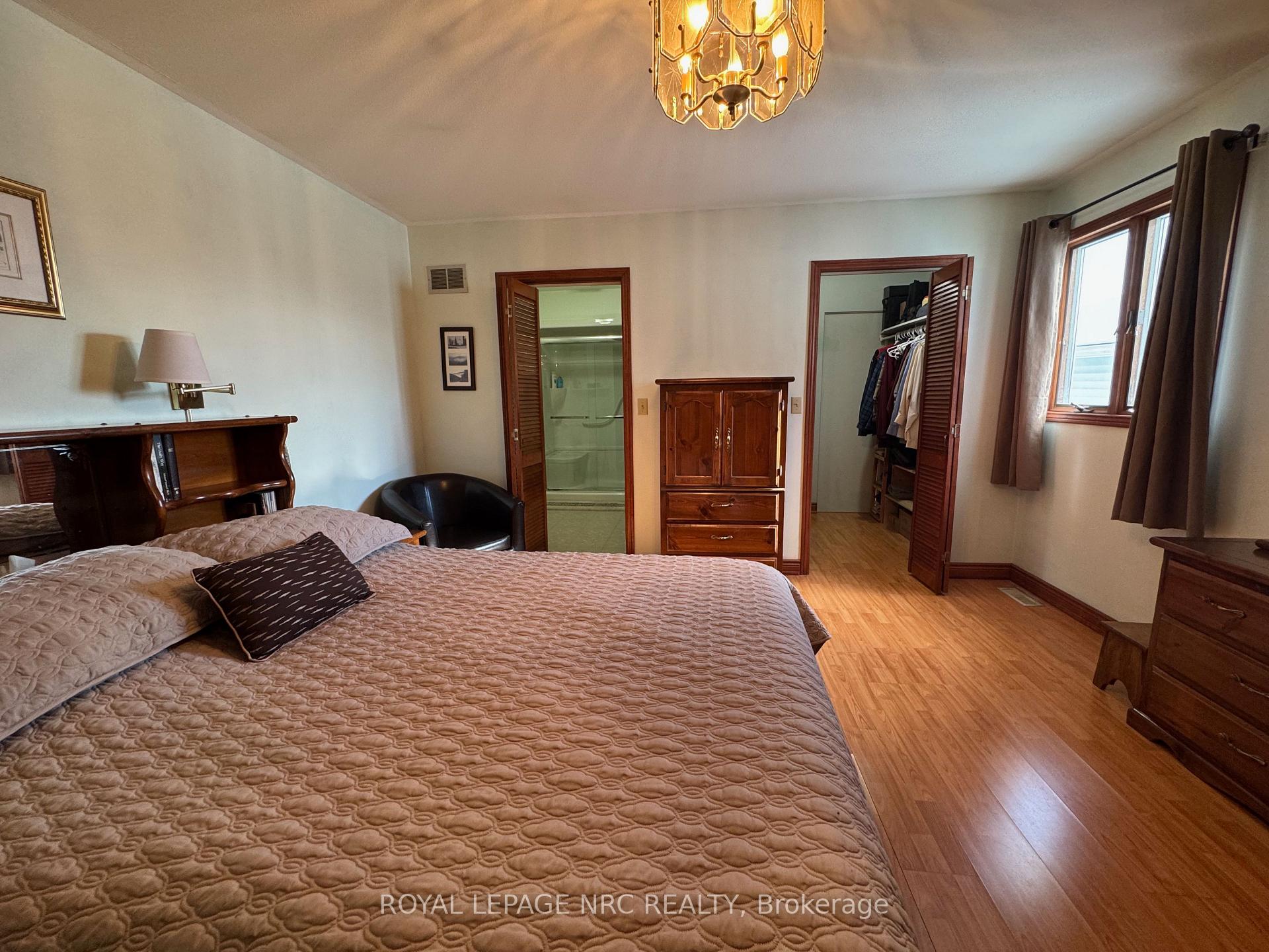 Photo 16 of 70 Cameron Avenue, Welland, Lincoln/Crowland — HOMEH