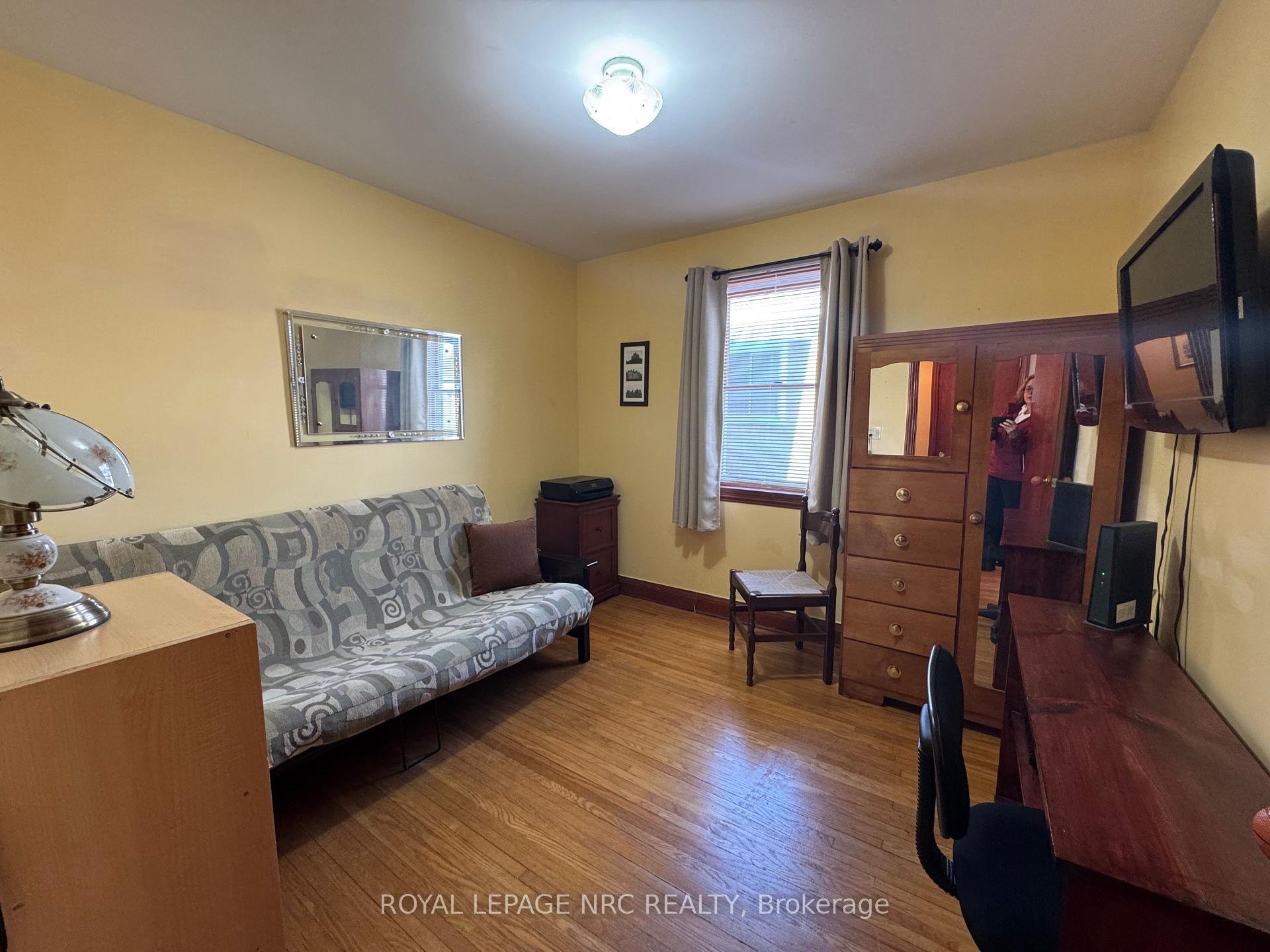 Photo 19 of 70 Cameron Avenue, Welland, Lincoln/Crowland — HOMEH