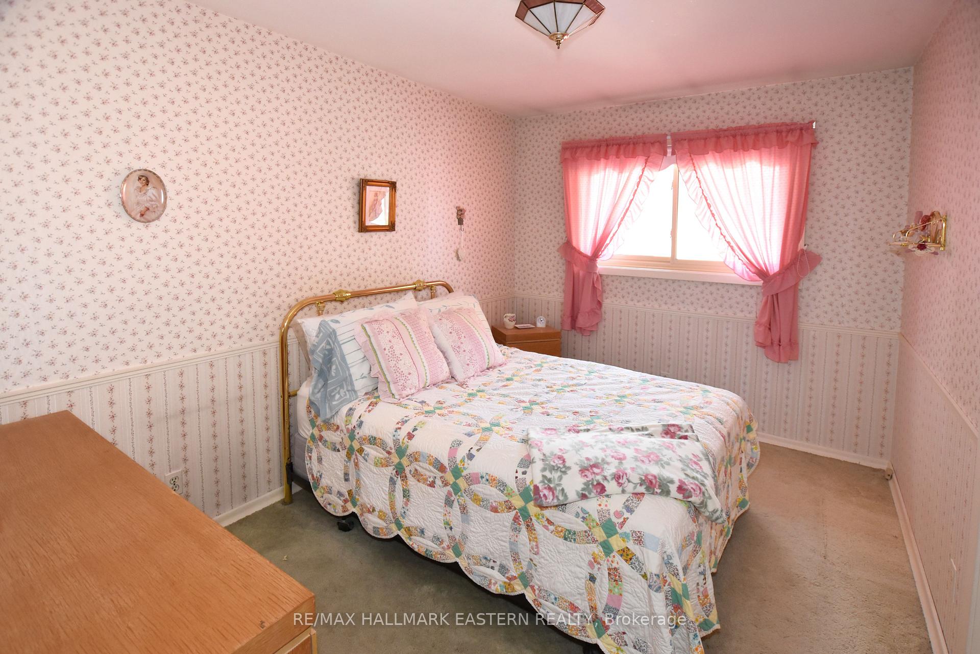 Photo 8 of 1250 Franklin Drive, Peterborough, Northcrest Ward 5 — HOMEH