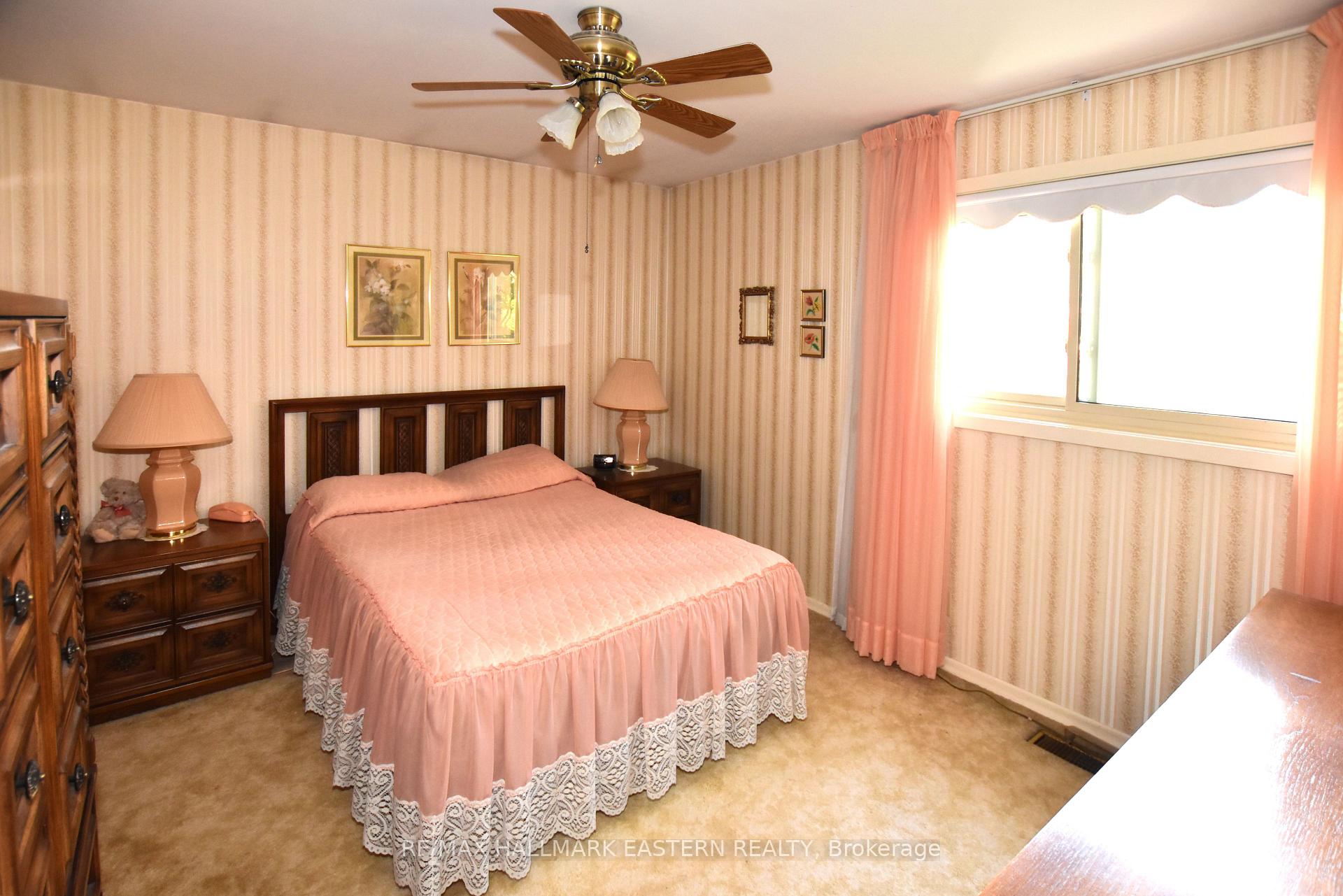 Photo 10 of 1250 Franklin Drive, Peterborough, Northcrest Ward 5 — HOMEH