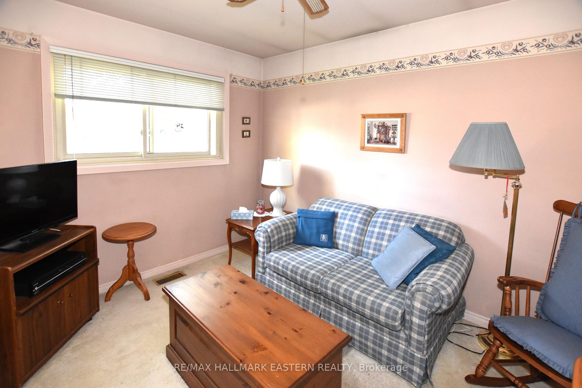 Photo 12 of 1250 Franklin Drive, Peterborough, Northcrest Ward 5 — HOMEH