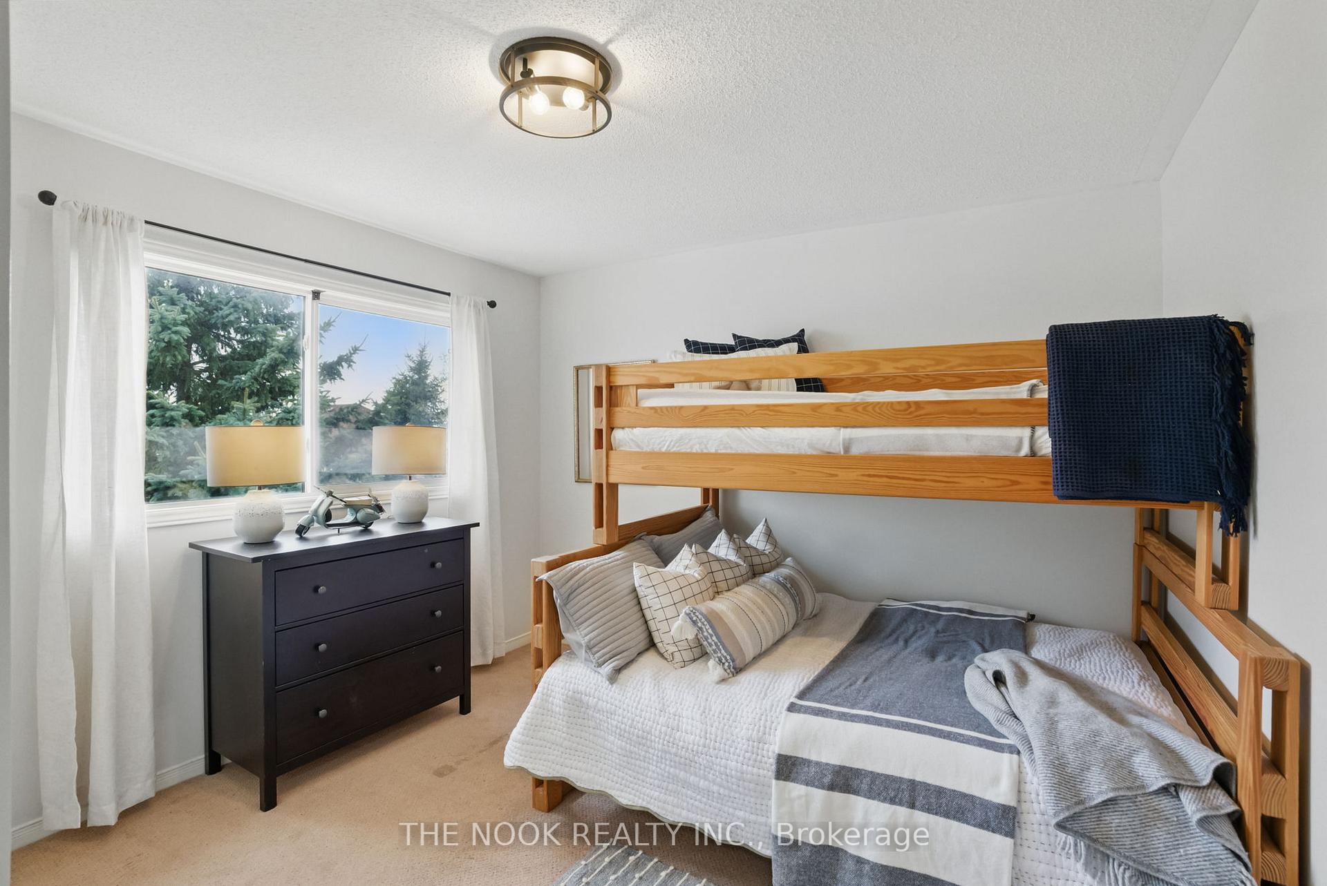 Photo 24 of 992 Summitview Crescent, Oshawa, Pinecrest — HOMEH