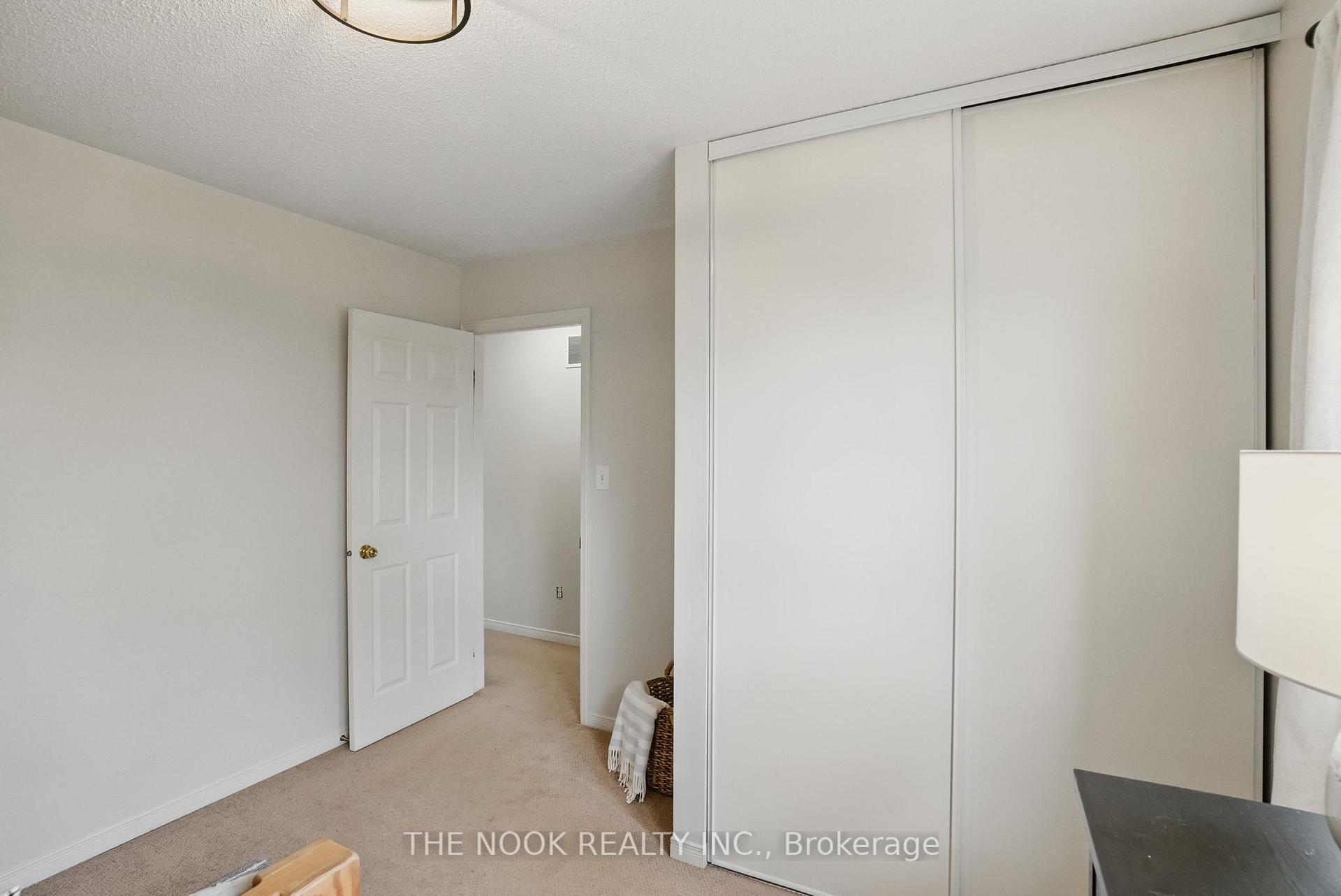Photo 25 of 992 Summitview Crescent, Oshawa, Pinecrest — HOMEH