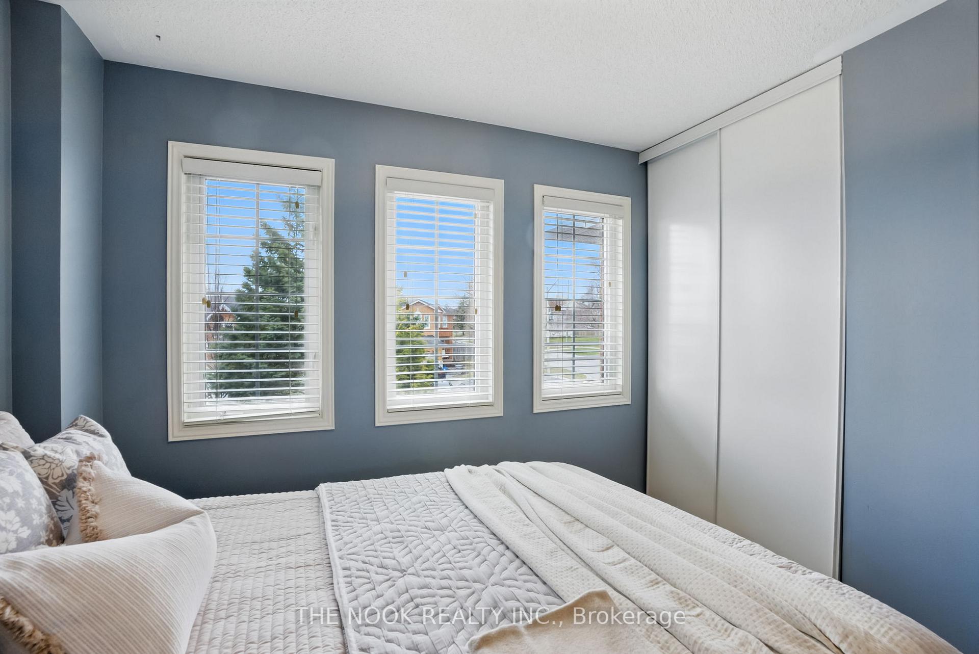 Photo 27 of 992 Summitview Crescent, Oshawa, Pinecrest — HOMEH
