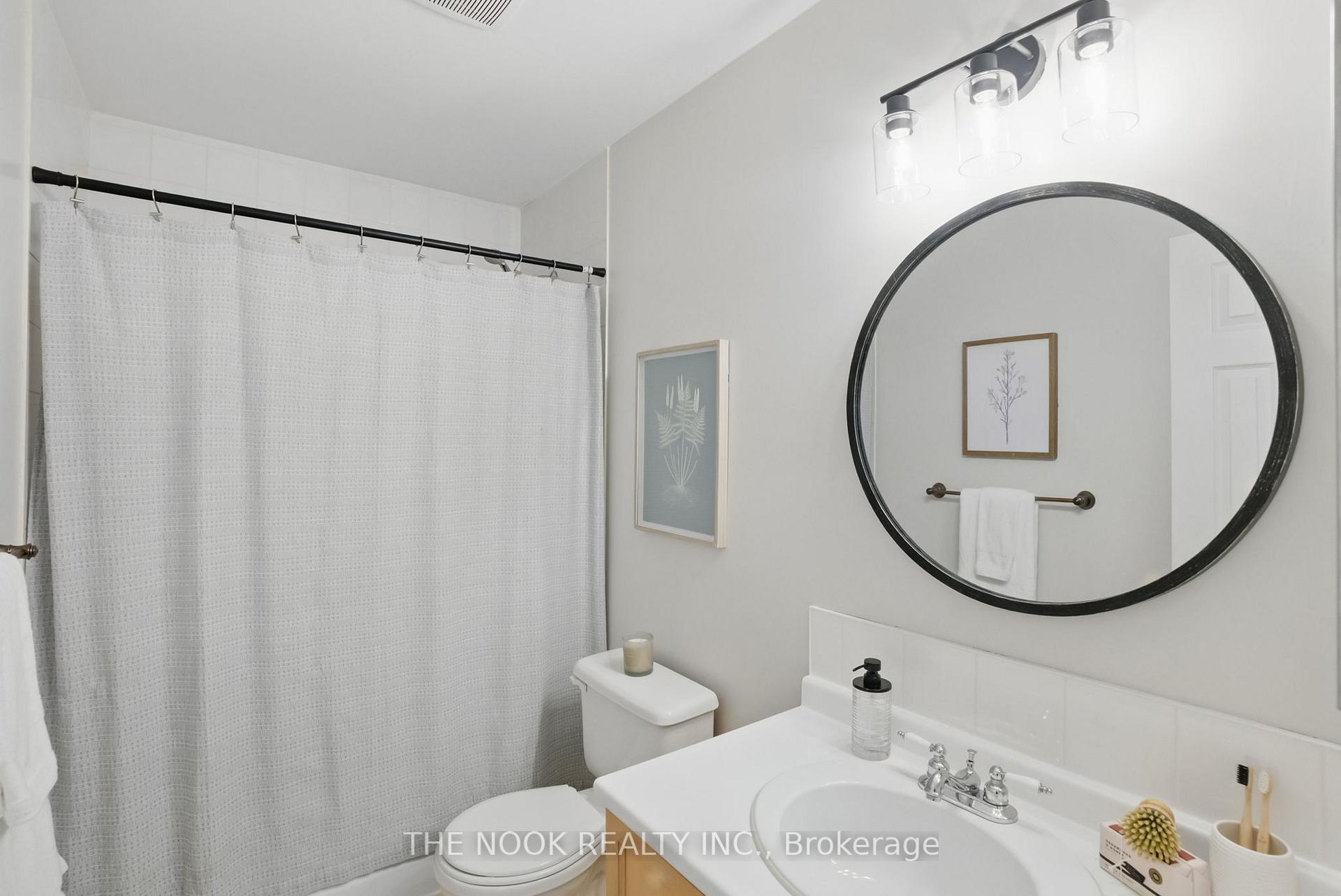 Photo 28 of 992 Summitview Crescent, Oshawa, Pinecrest — HOMEH