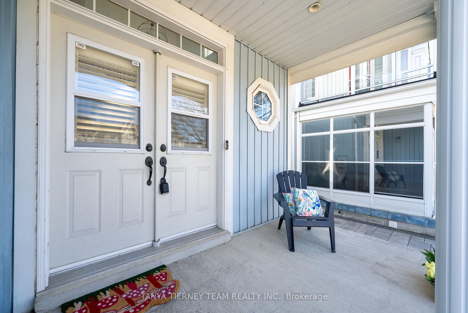 Photo 4 of 23 Bexley Crescent, Whitby, Brooklin — HOMEH