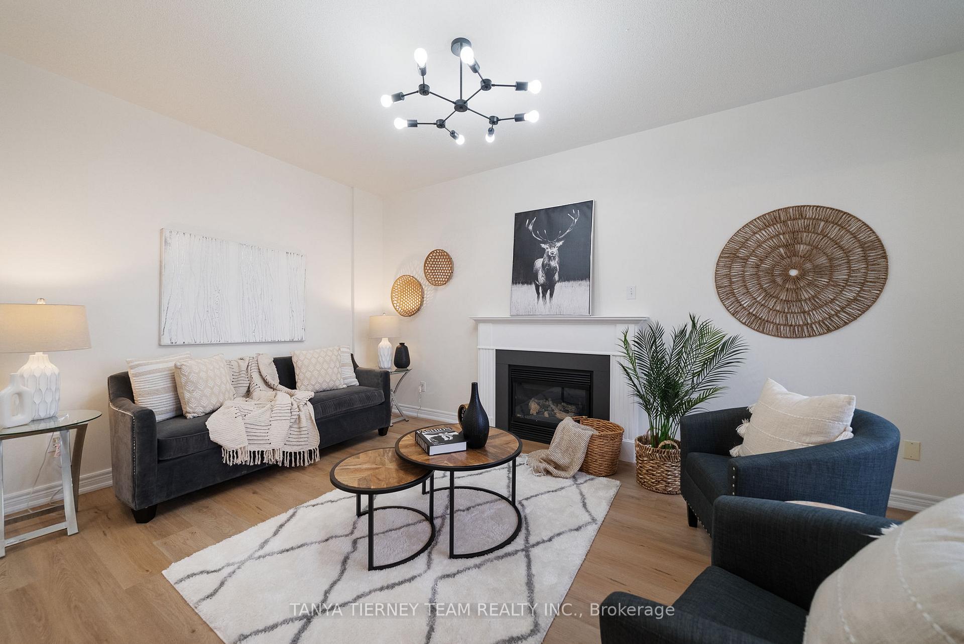 Photo 11 of 23 Bexley Crescent, Whitby, Brooklin — HOMEH