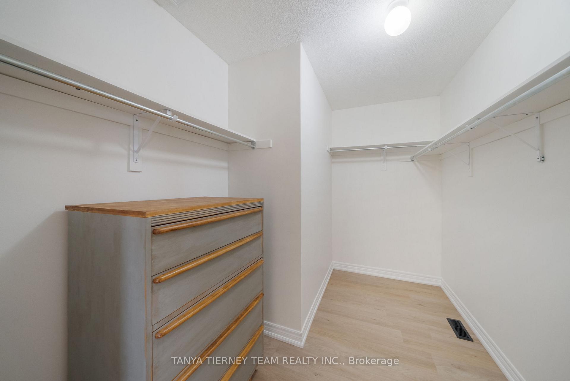 Photo 25 of 23 Bexley Crescent, Whitby, Brooklin — HOMEH