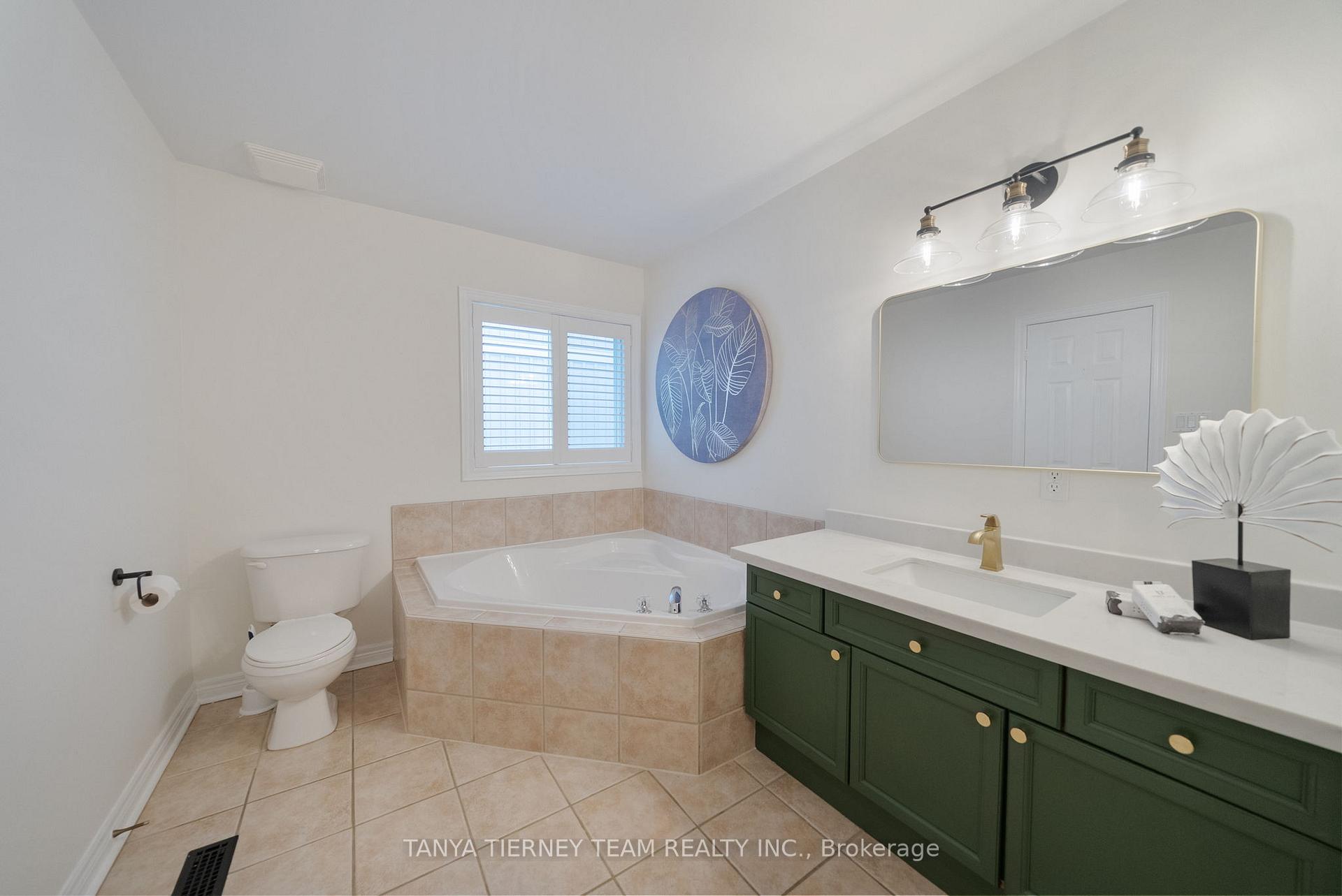 Photo 26 of 23 Bexley Crescent, Whitby, Brooklin — HOMEH