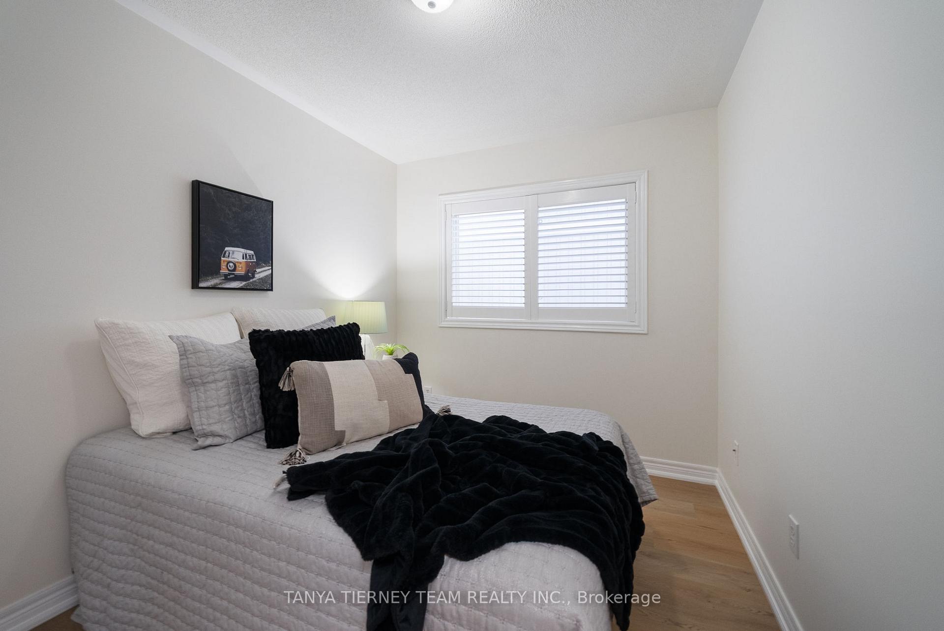 Photo 33 of 23 Bexley Crescent, Whitby, Brooklin — HOMEH