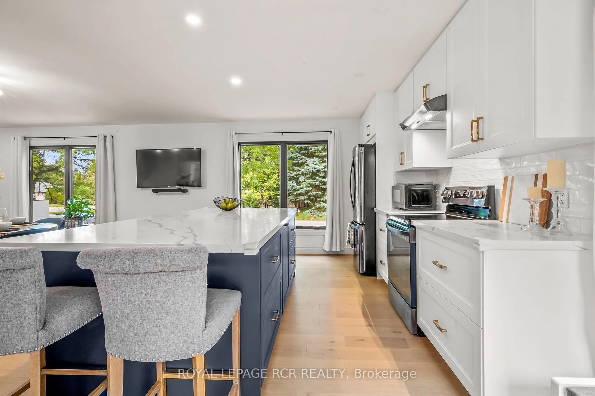 Photo 11 of 22 Arlow Road, Caledon, Mono Mills — HOMEH