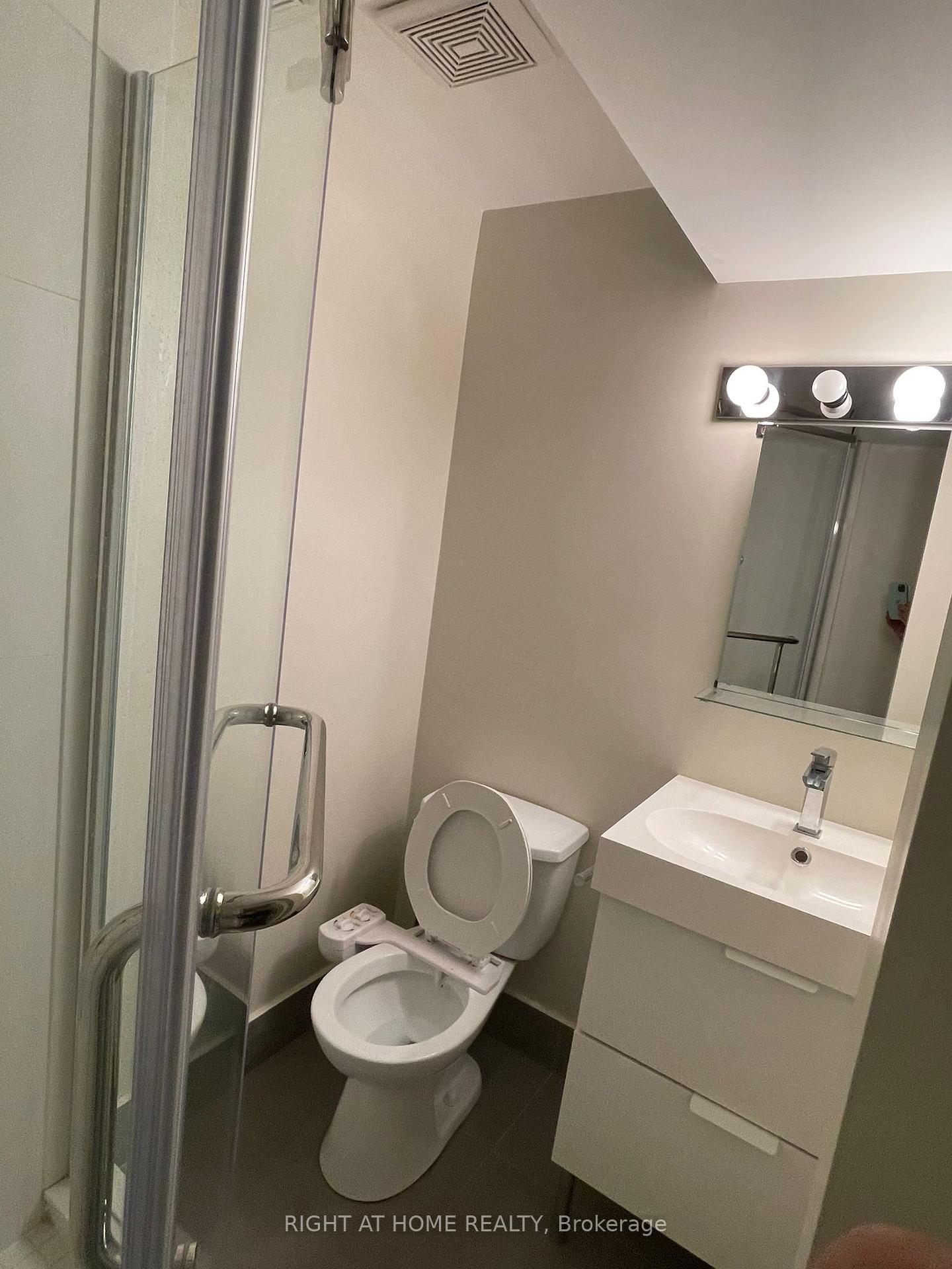 Photo 5 of Unit B1, 34 Normandy Crescent, Richmond Hill, Harding — HOMEH