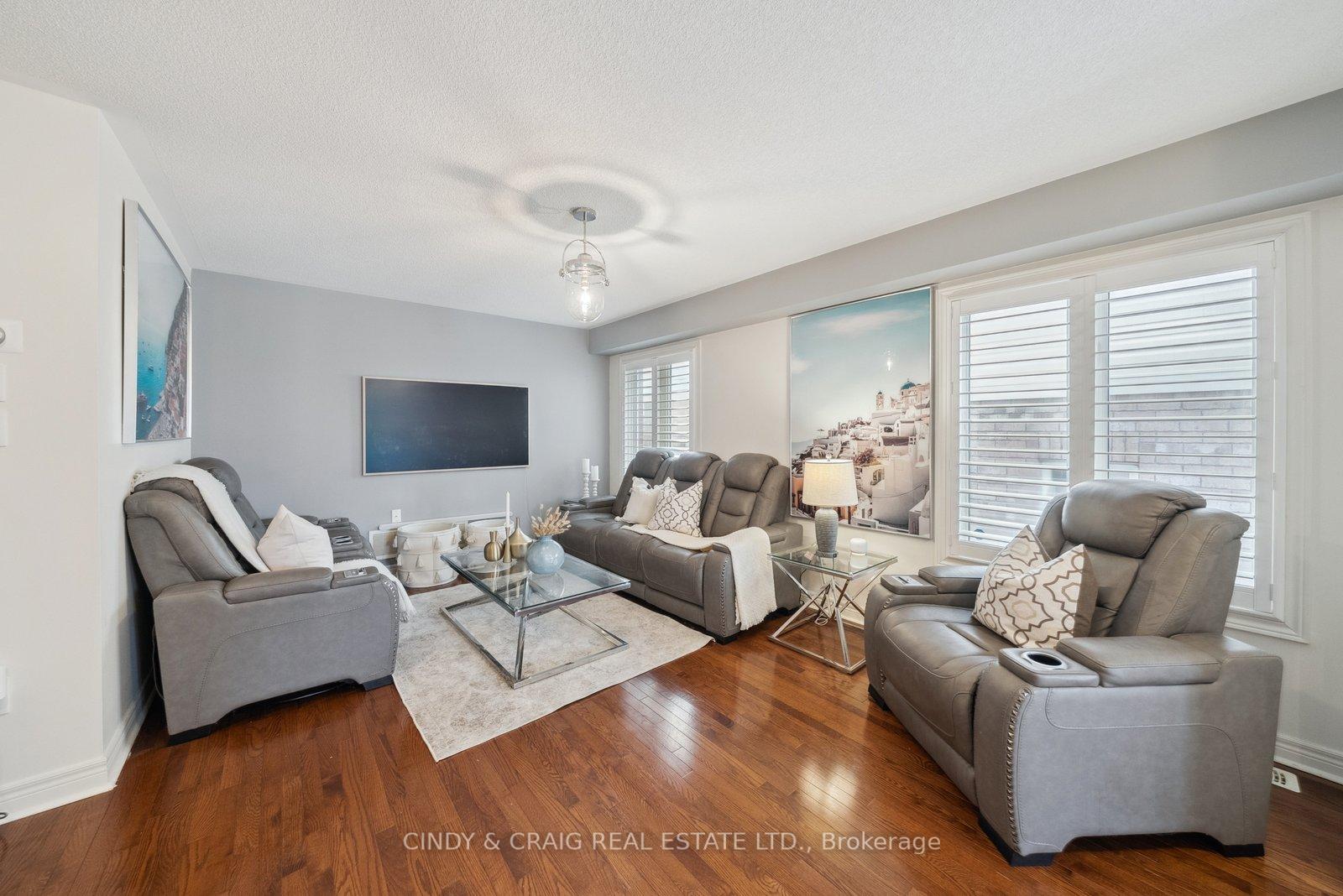 Photo 3 of 1356 Kenmark Avenue, Oshawa, Taunton — HOMEH
