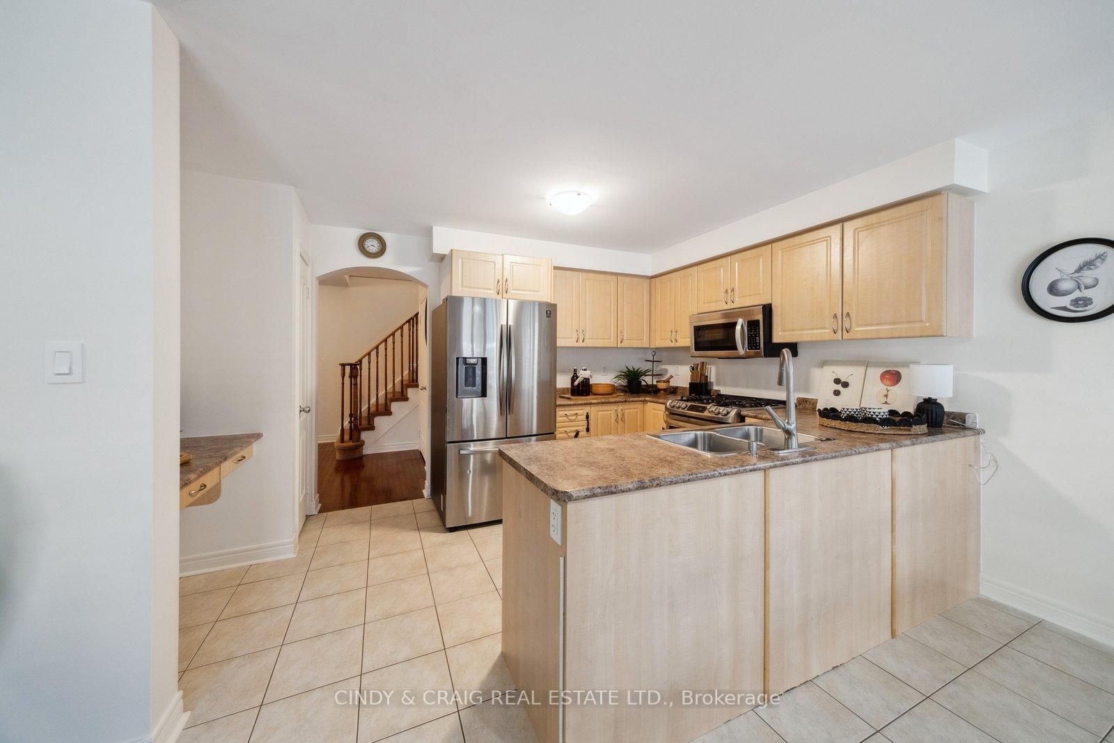 Photo 5 of 1356 Kenmark Avenue, Oshawa, Taunton — HOMEH