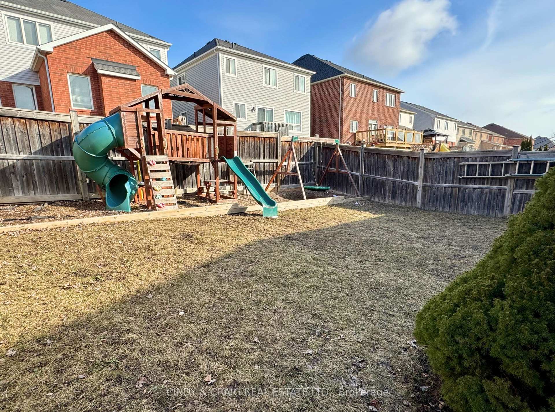 Photo 18 of 1356 Kenmark Avenue, Oshawa, Taunton — HOMEH