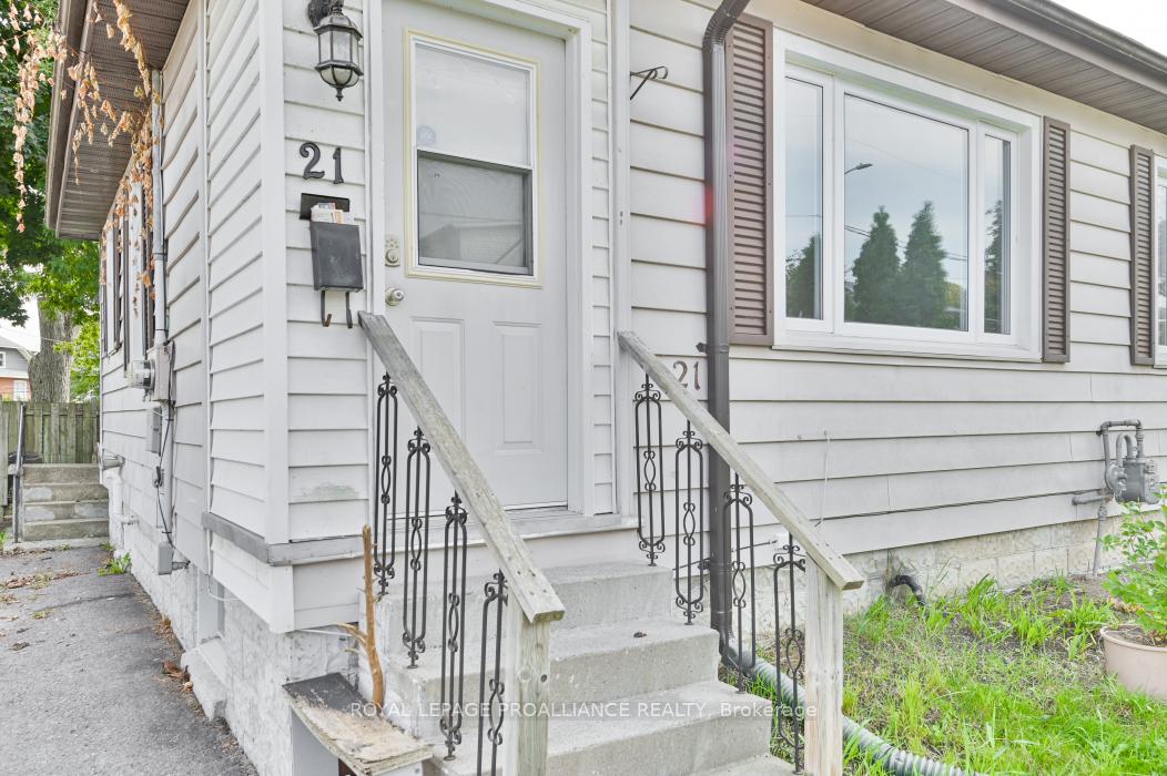 Photo 4 of Unit B, 21 Burton Street, Belleville, Belleville Ward — HOMEH