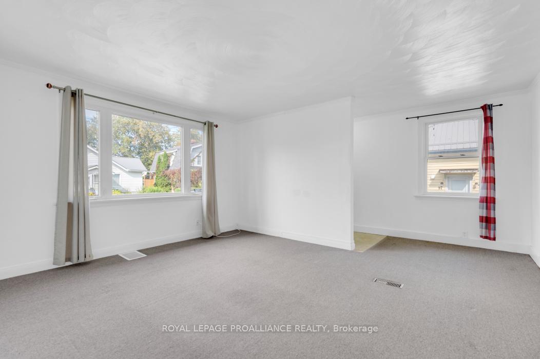 Photo 8 of Unit B, 21 Burton Street, Belleville, Belleville Ward — HOMEH