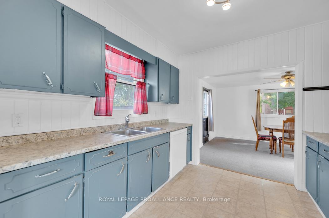 Photo 10 of Unit B, 21 Burton Street, Belleville, Belleville Ward — HOMEH