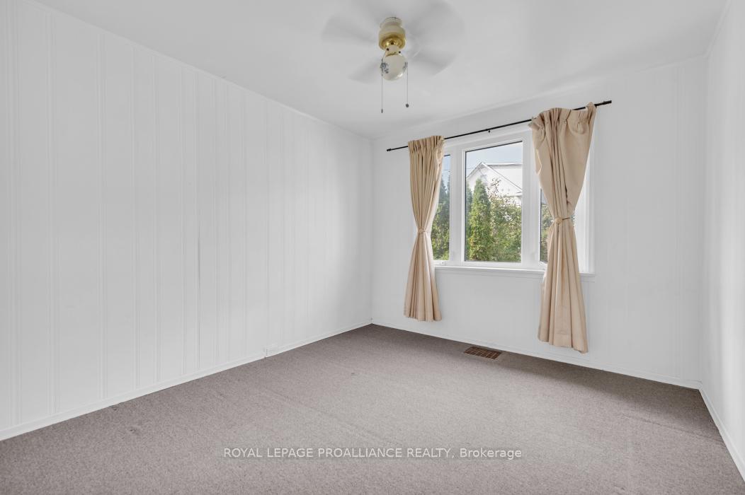 Photo 14 of Unit B, 21 Burton Street, Belleville, Belleville Ward — HOMEH