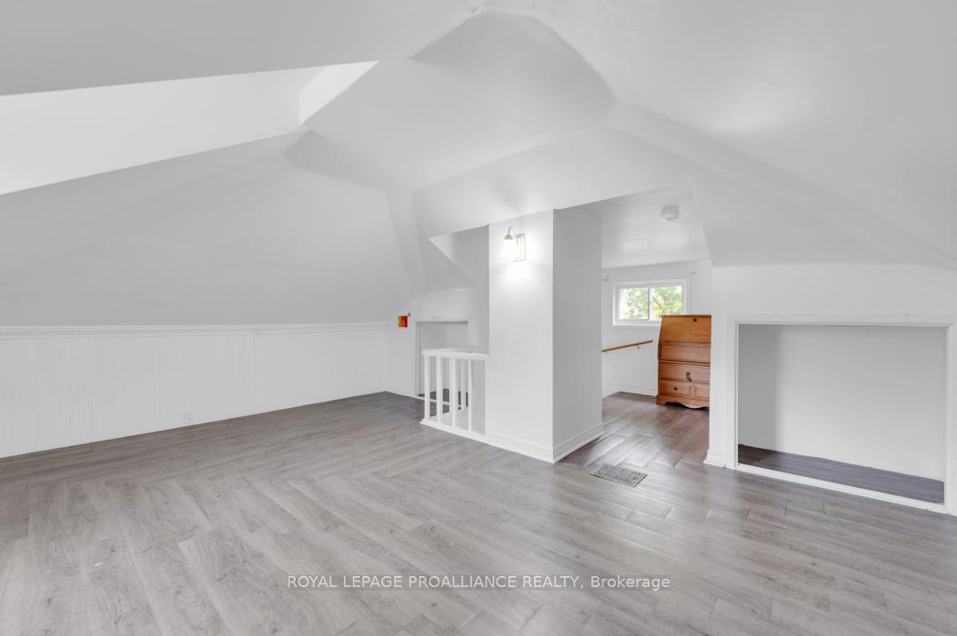Photo 18 of Unit B, 21 Burton Street, Belleville, Belleville Ward — HOMEH