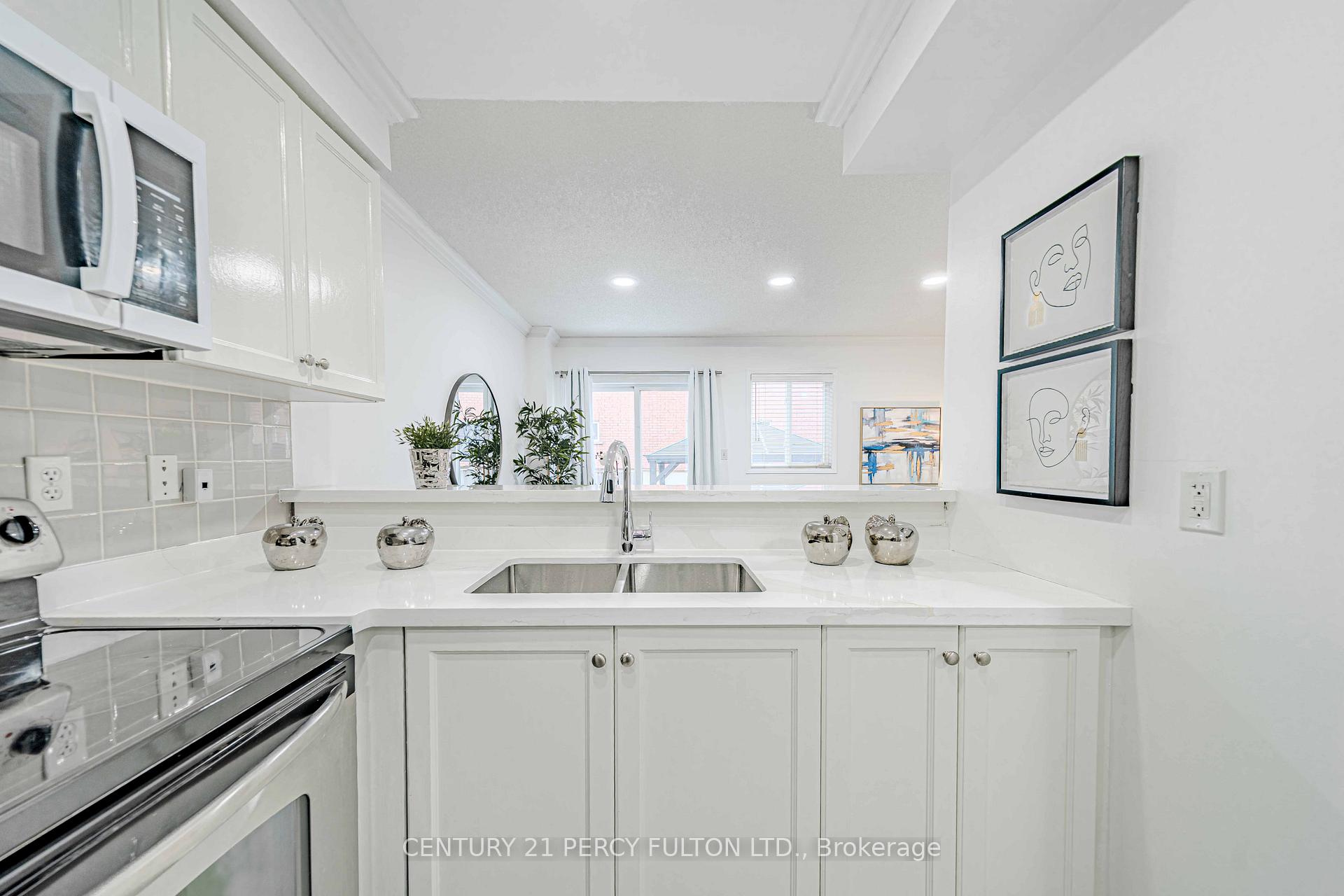 Photo 8 of 6 Arbuckle Way, Whitby, Blue Grass Meadows — HOMEH