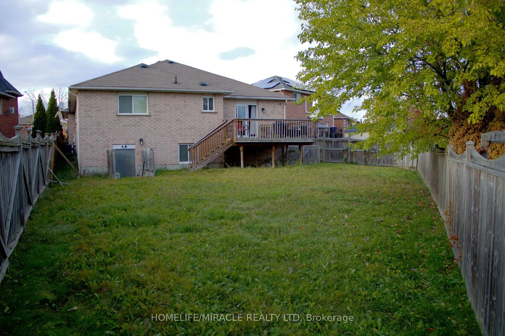 Photo 19 of 38 Dunsmore Lane, Barrie, 400 East — HOMEH