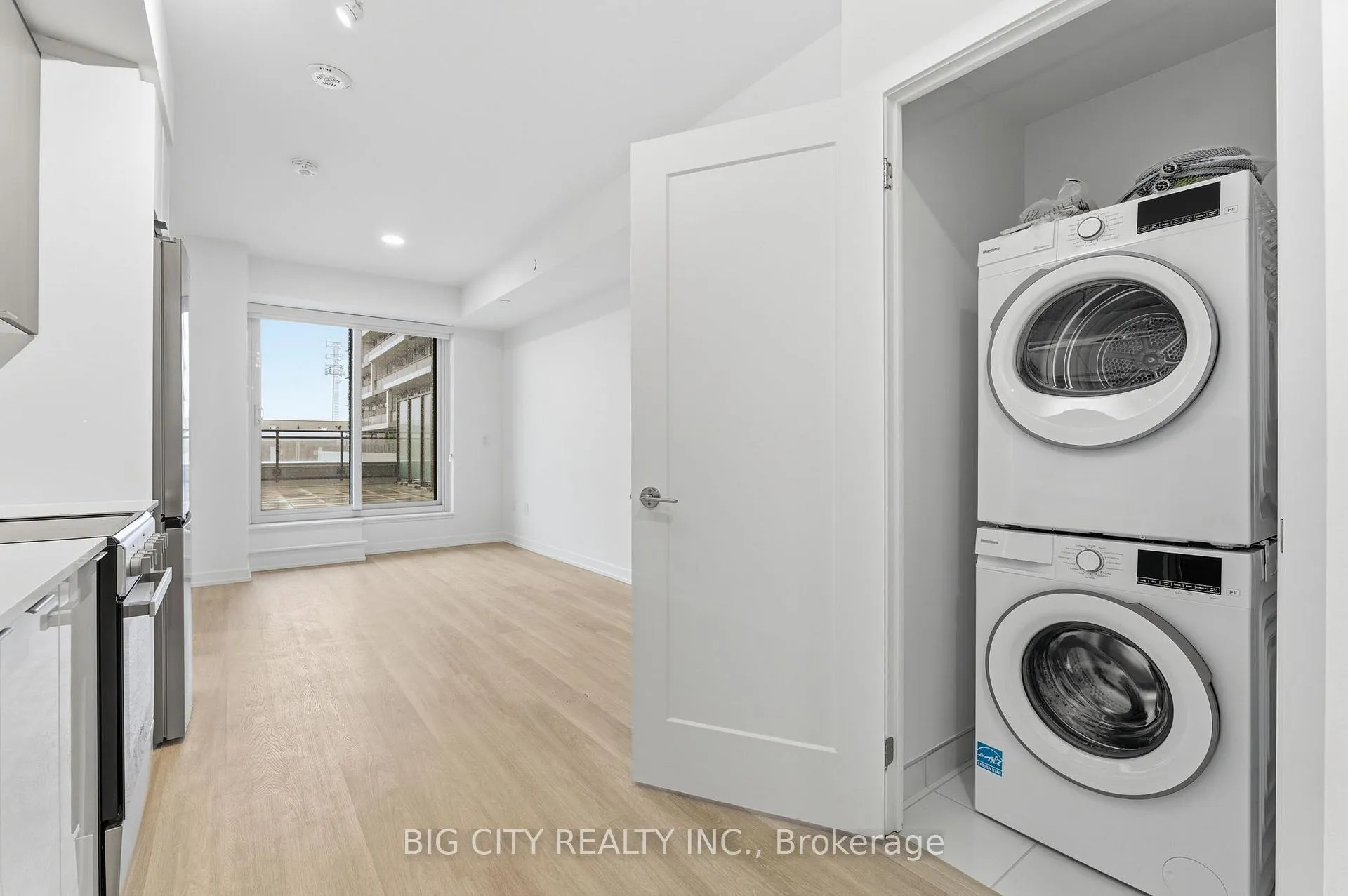 Photo 3 of Unit 202, 9763 Markham Road, Markham, Greensborough — HOMEH