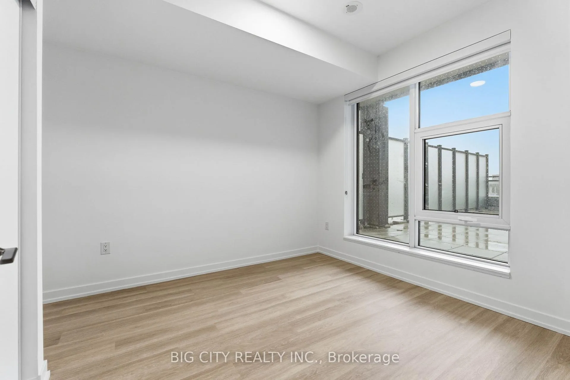 Photo 12 of Unit 202, 9763 Markham Road, Markham, Greensborough — HOMEH