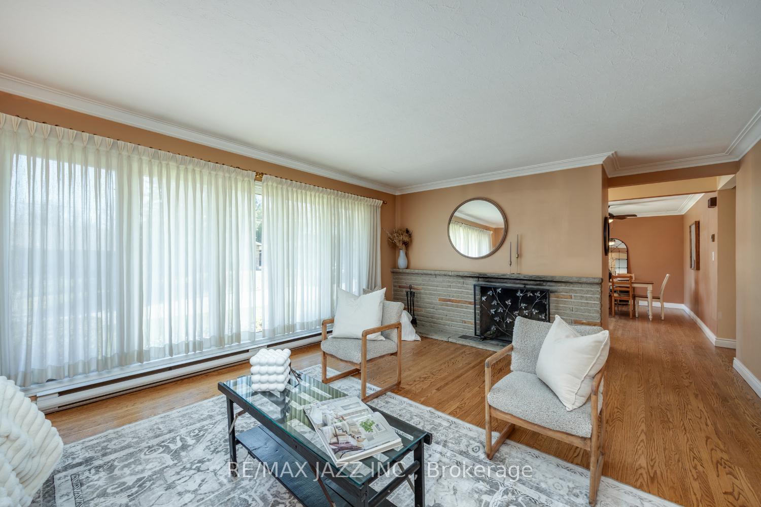 Photo 4 of 856 Beaufort Avenue, Oshawa, Eastdale — HOMEH