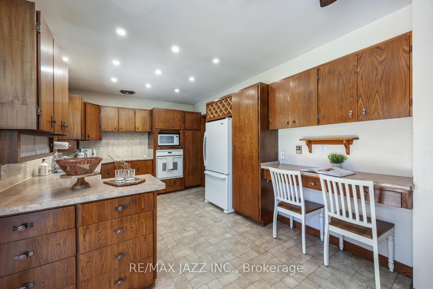 Photo 14 of 856 Beaufort Avenue, Oshawa, Eastdale — HOMEH