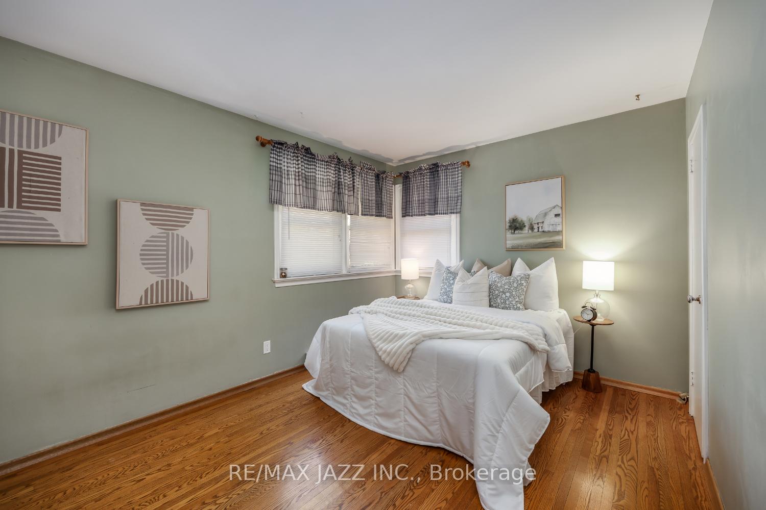 Photo 23 of 856 Beaufort Avenue, Oshawa, Eastdale — HOMEH