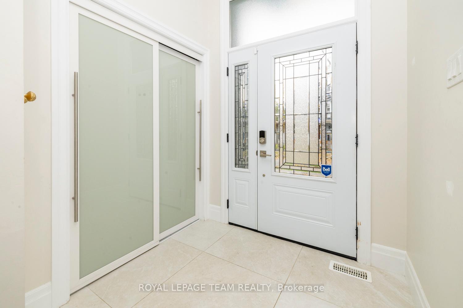 Photo 5 of 285 Zephyr Avenue, Ottawa, Britannia — HOMEH