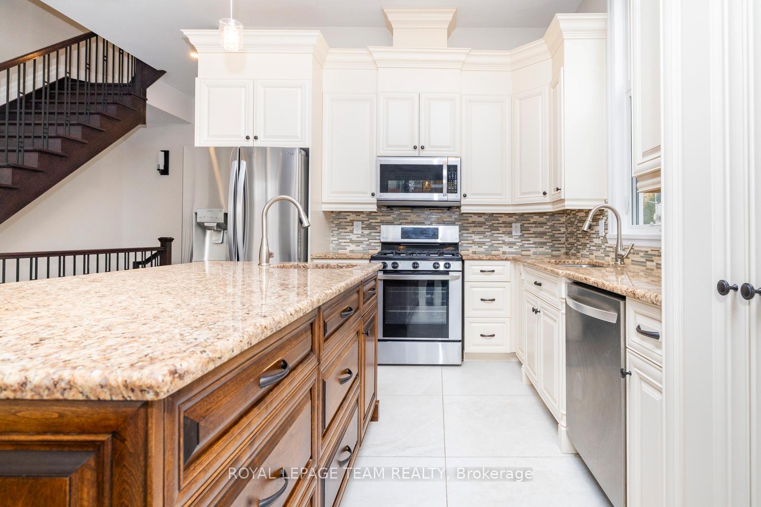 Photo 18 of 285 Zephyr Avenue, Ottawa, Britannia — HOMEH
