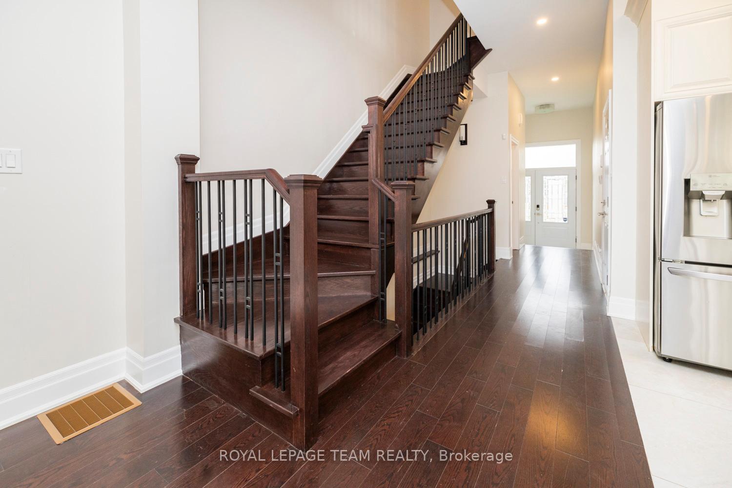 Photo 23 of 285 Zephyr Avenue, Ottawa, Britannia — HOMEH