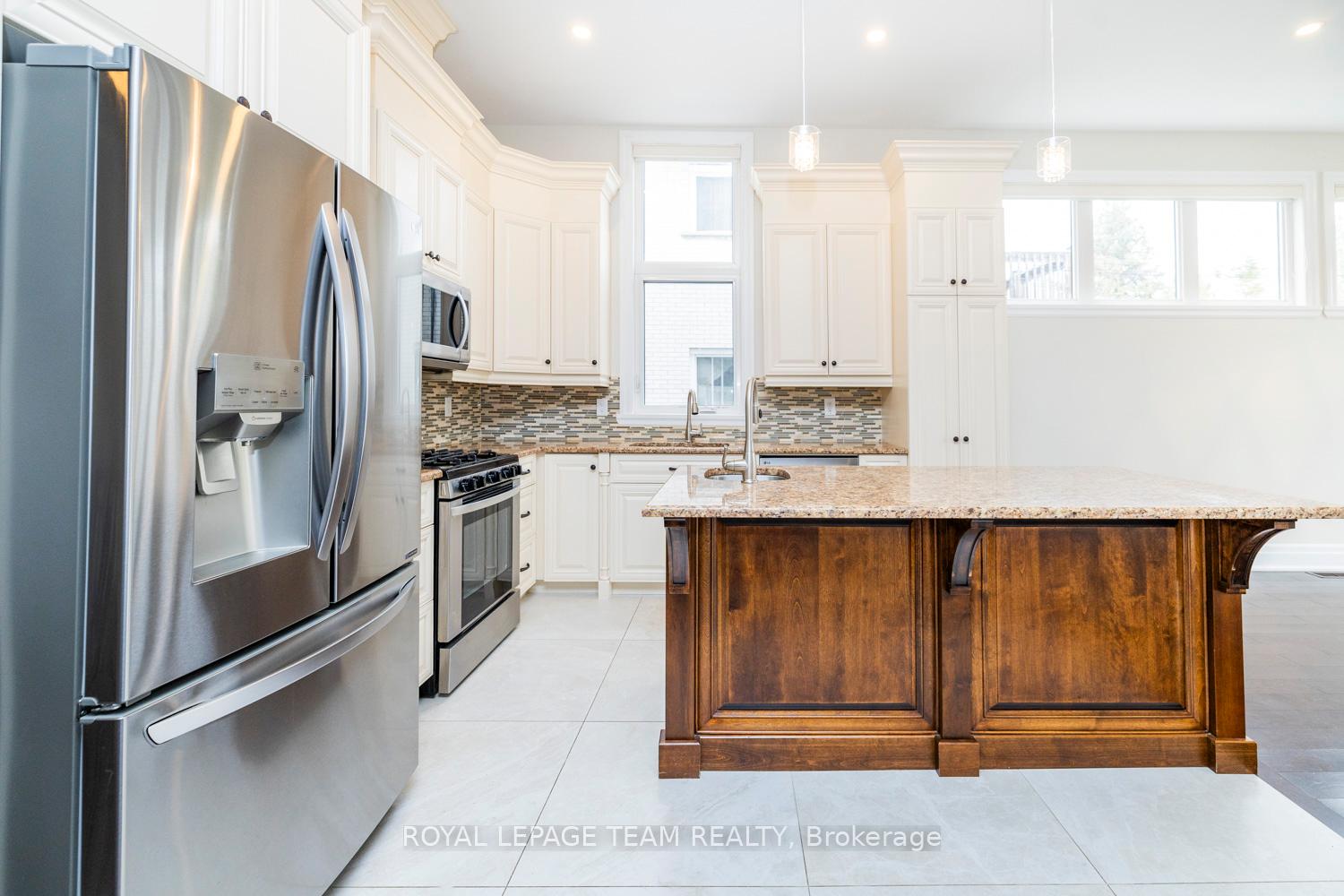 Photo 24 of 285 Zephyr Avenue, Ottawa, Britannia — HOMEH