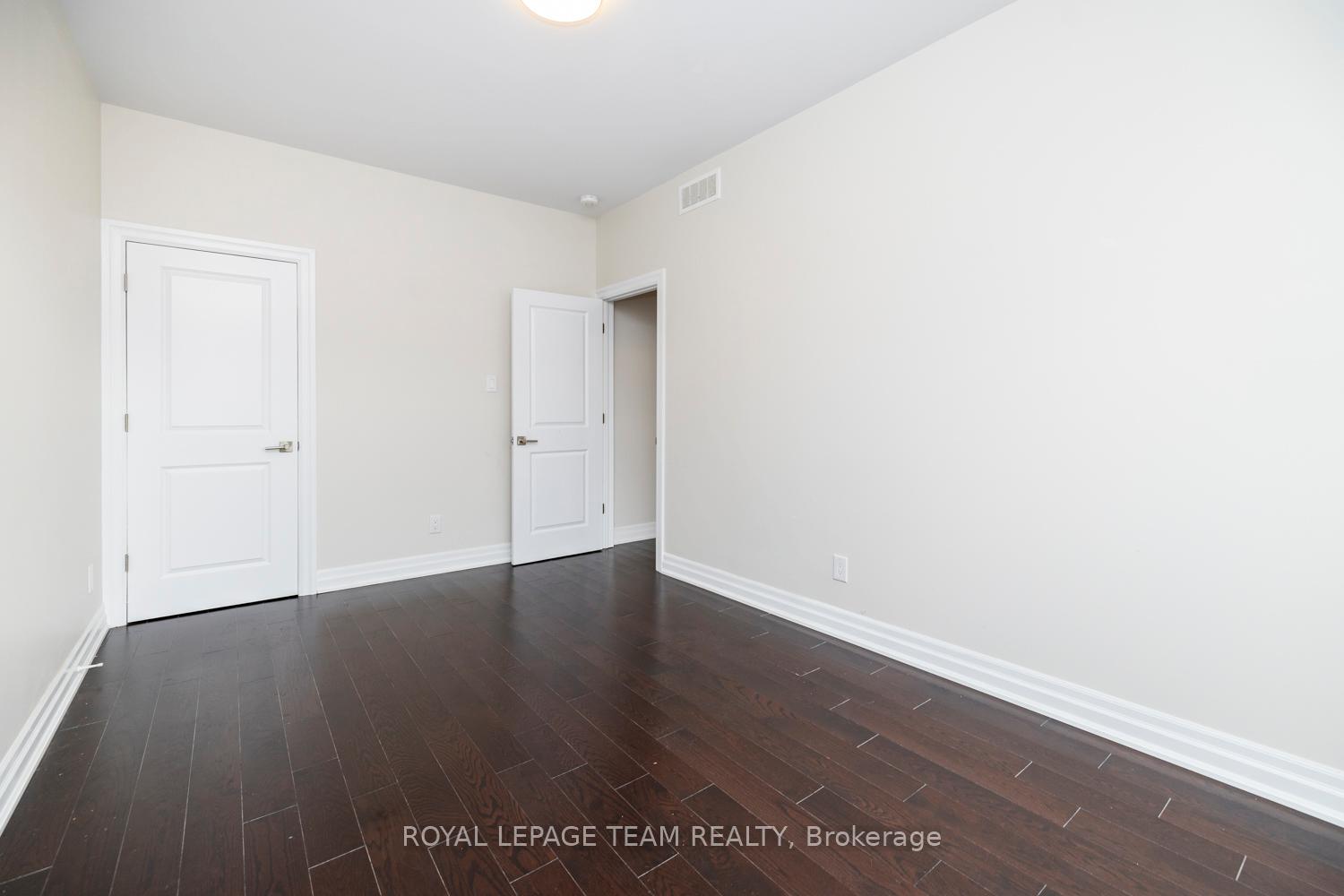 Photo 33 of 285 Zephyr Avenue, Ottawa, Britannia — HOMEH