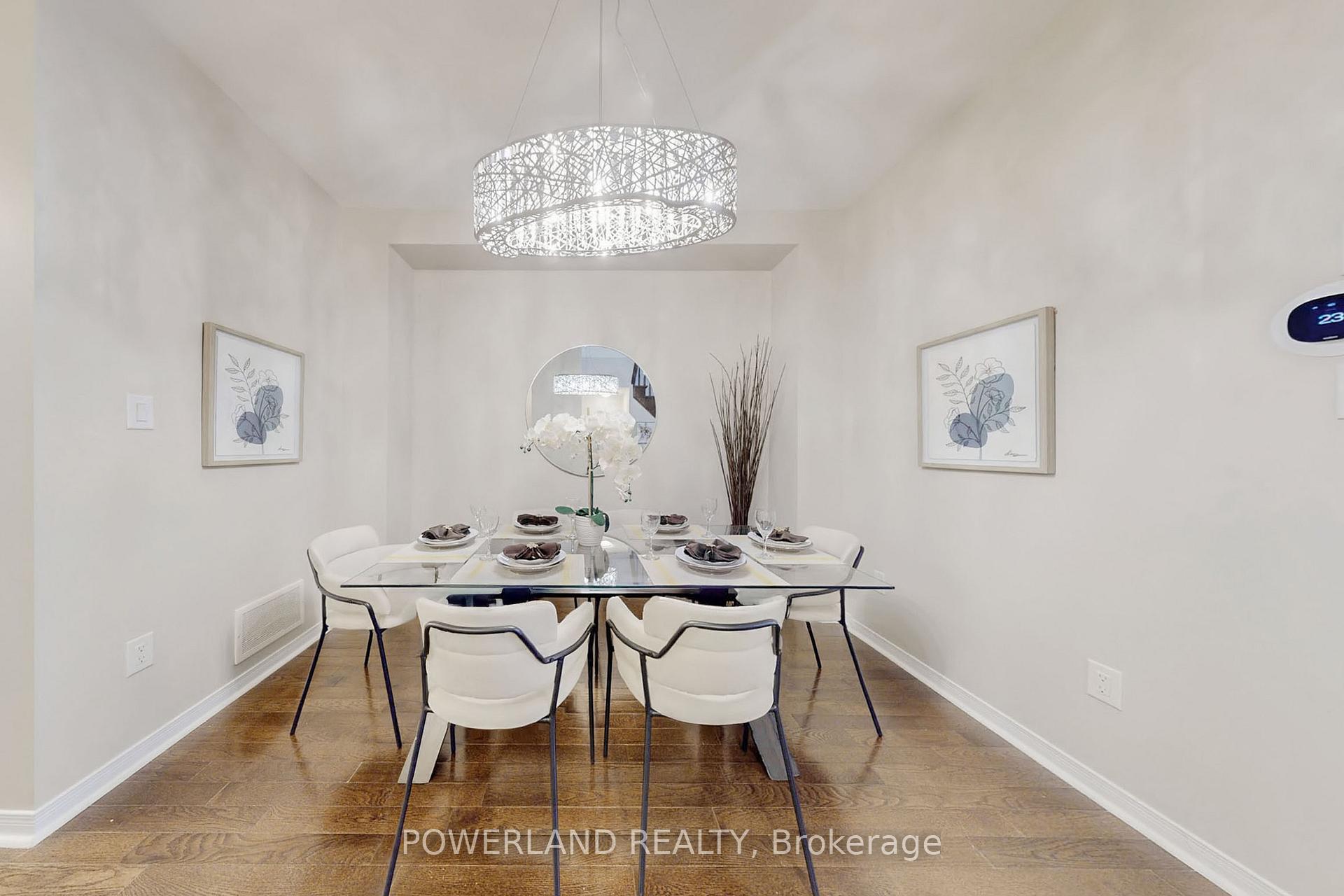 Photo 9 of 111 Spruce Pine Crescent, Vaughan, Patterson — HOMEH