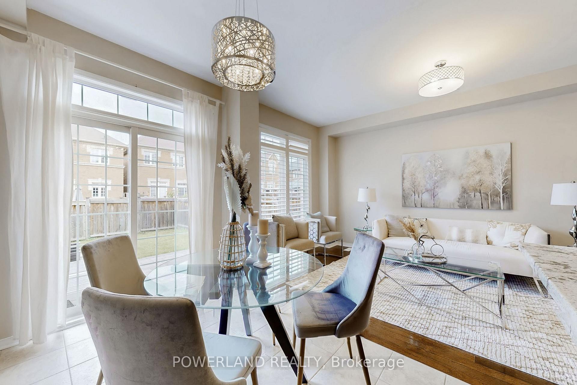 Photo 16 of 111 Spruce Pine Crescent, Vaughan, Patterson — HOMEH