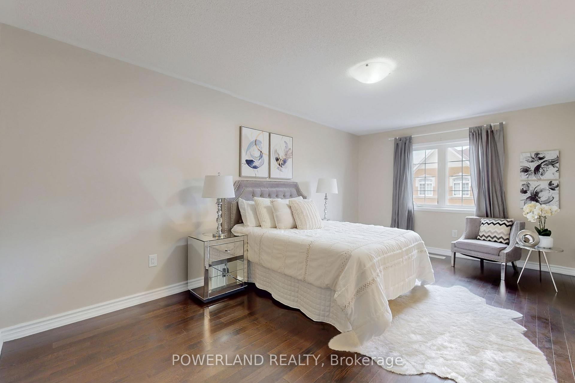 Photo 22 of 111 Spruce Pine Crescent, Vaughan, Patterson — HOMEH