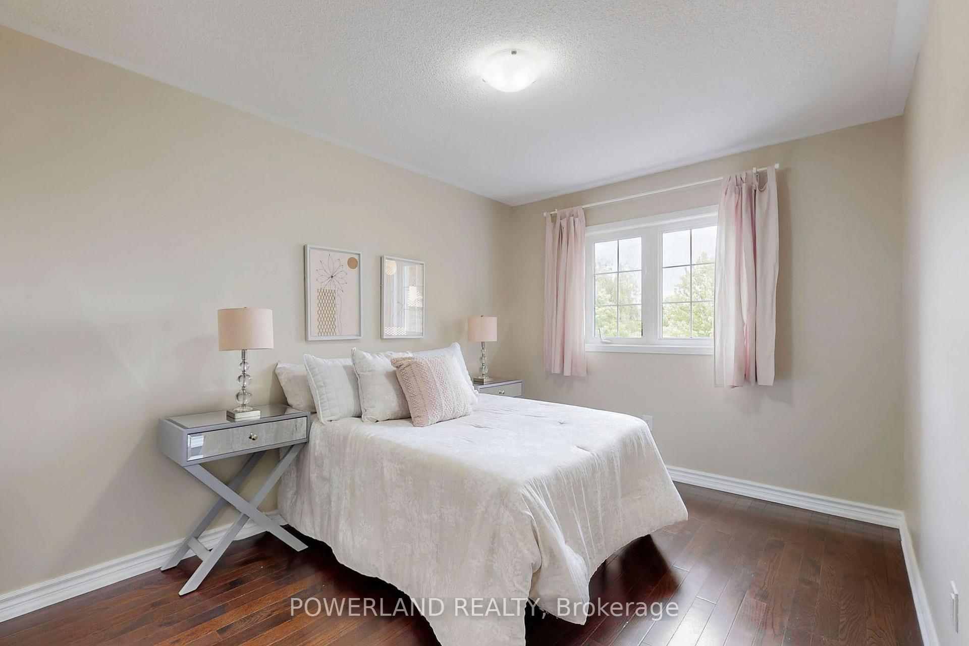 Photo 25 of 111 Spruce Pine Crescent, Vaughan, Patterson — HOMEH