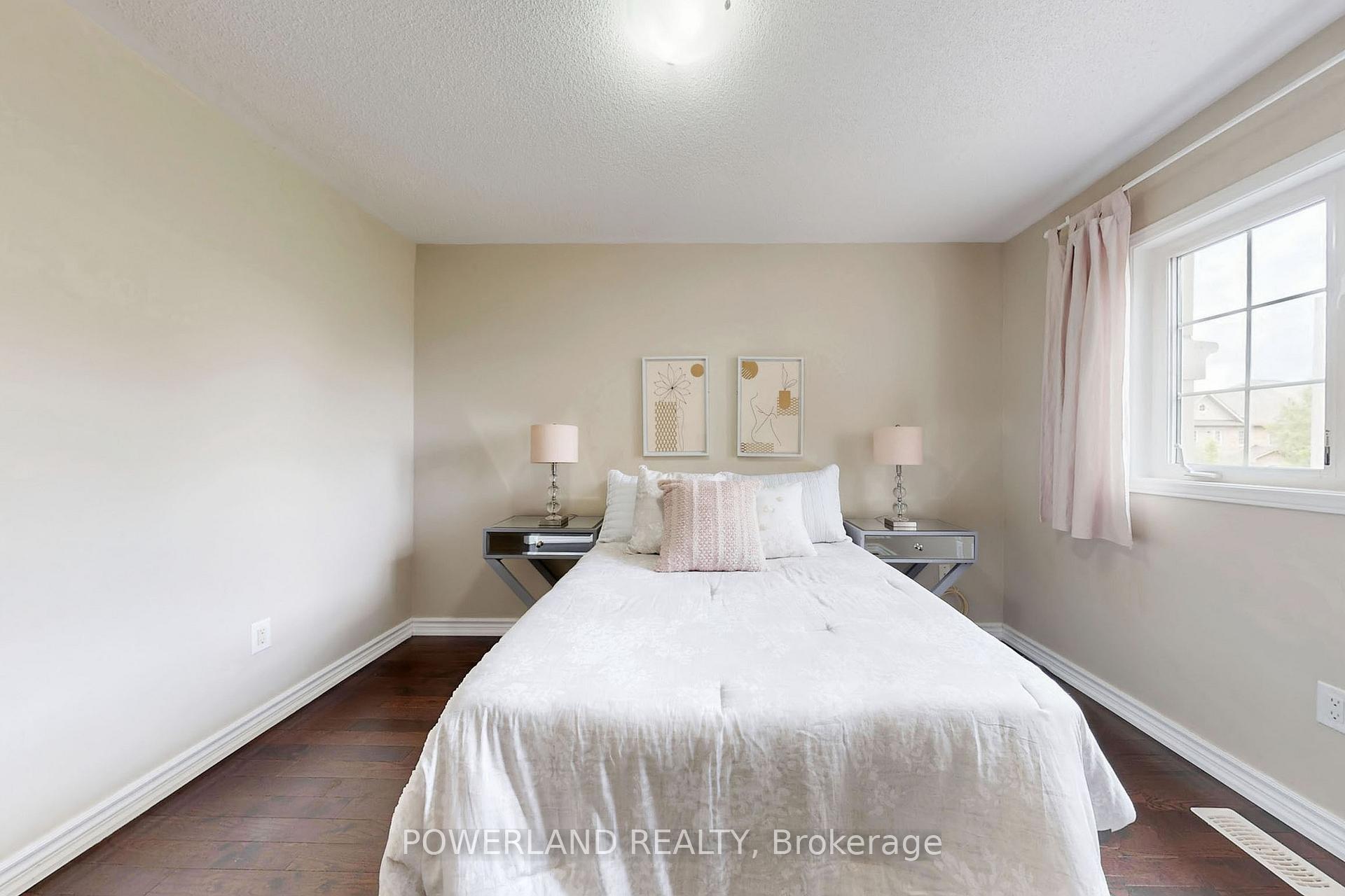 Photo 26 of 111 Spruce Pine Crescent, Vaughan, Patterson — HOMEH