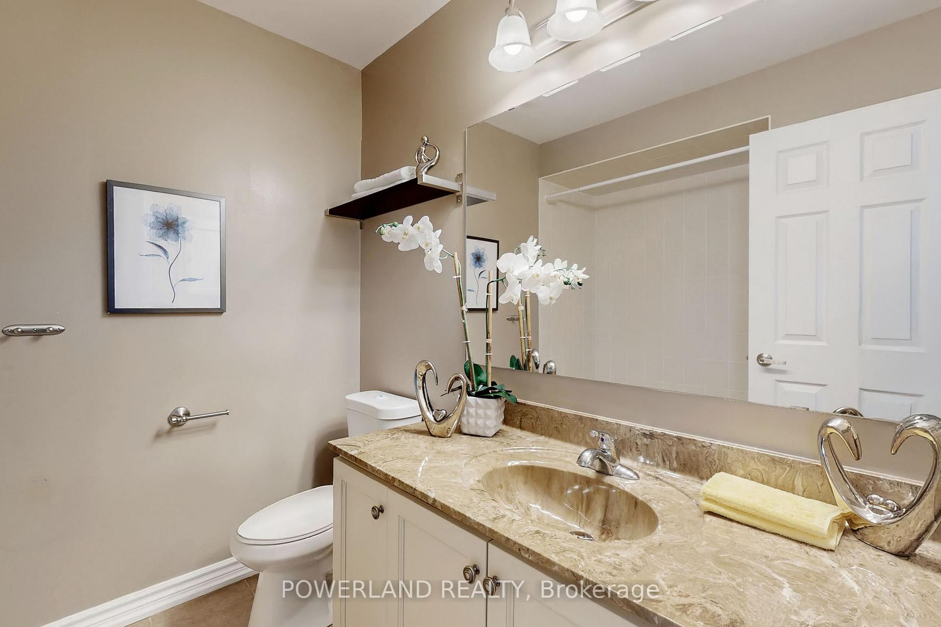 Photo 31 of 111 Spruce Pine Crescent, Vaughan, Patterson — HOMEH