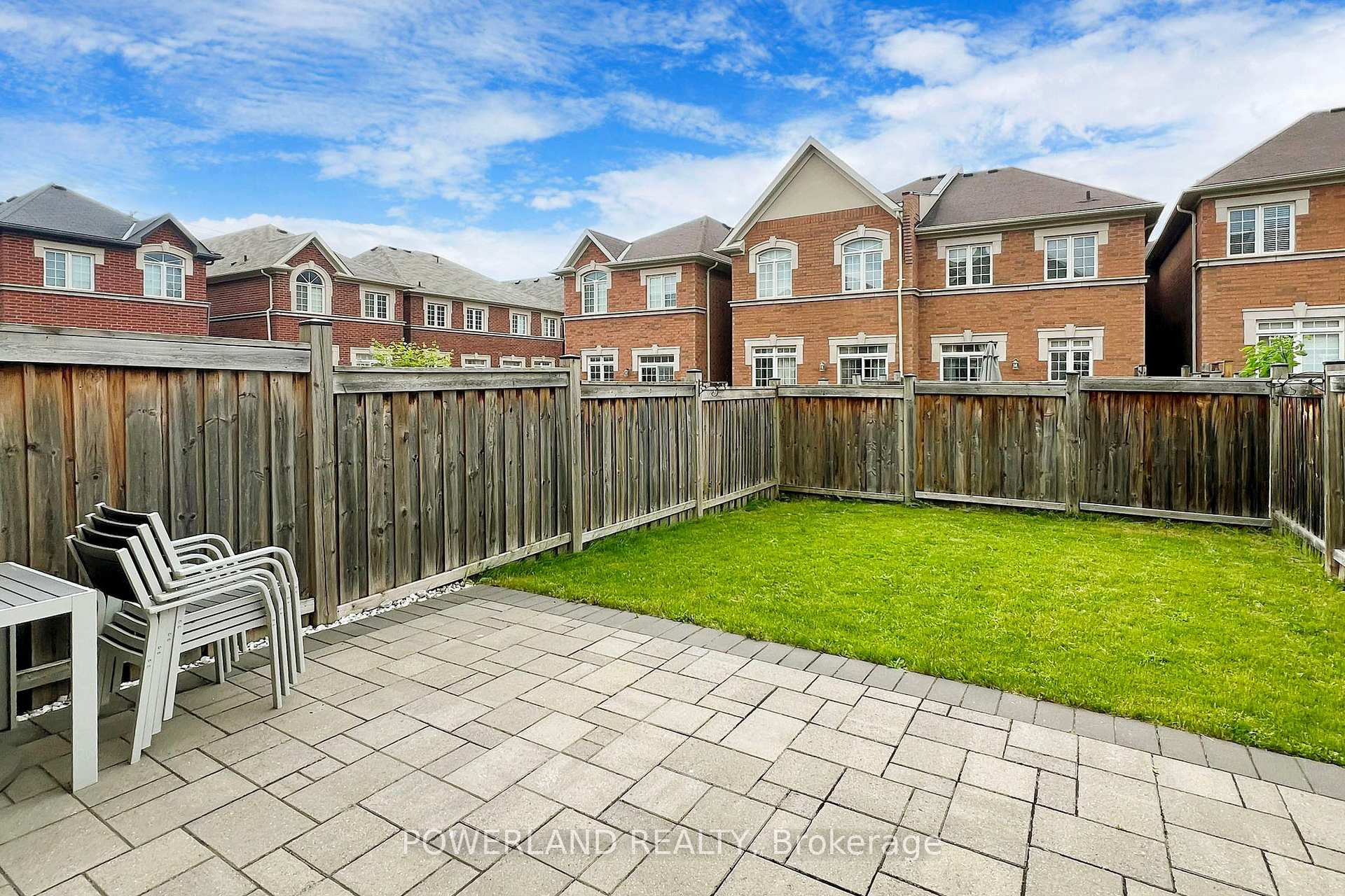 Photo 36 of 111 Spruce Pine Crescent, Vaughan, Patterson — HOMEH