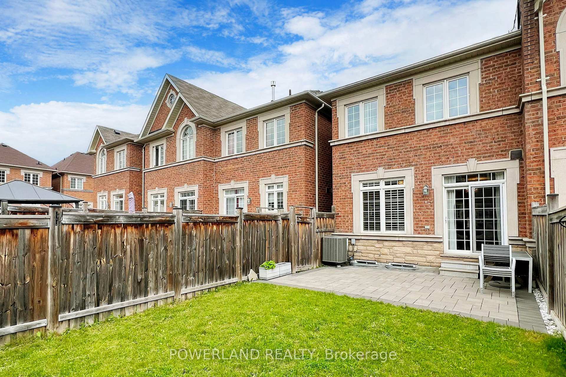 Photo 38 of 111 Spruce Pine Crescent, Vaughan, Patterson — HOMEH