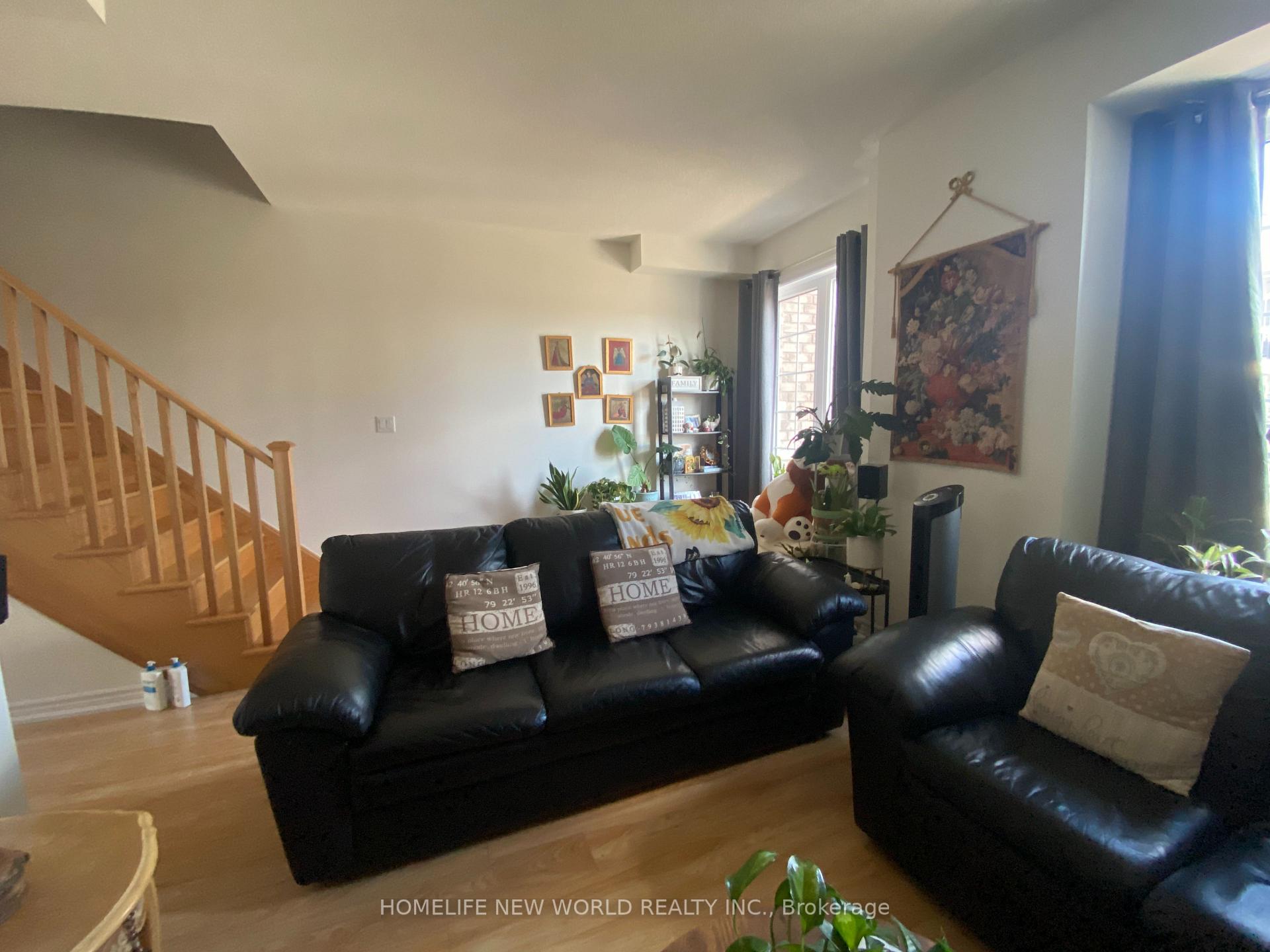 Photo 3 of 30 Kingfisher Way, Whitby, Lynde Creek — HOMEH